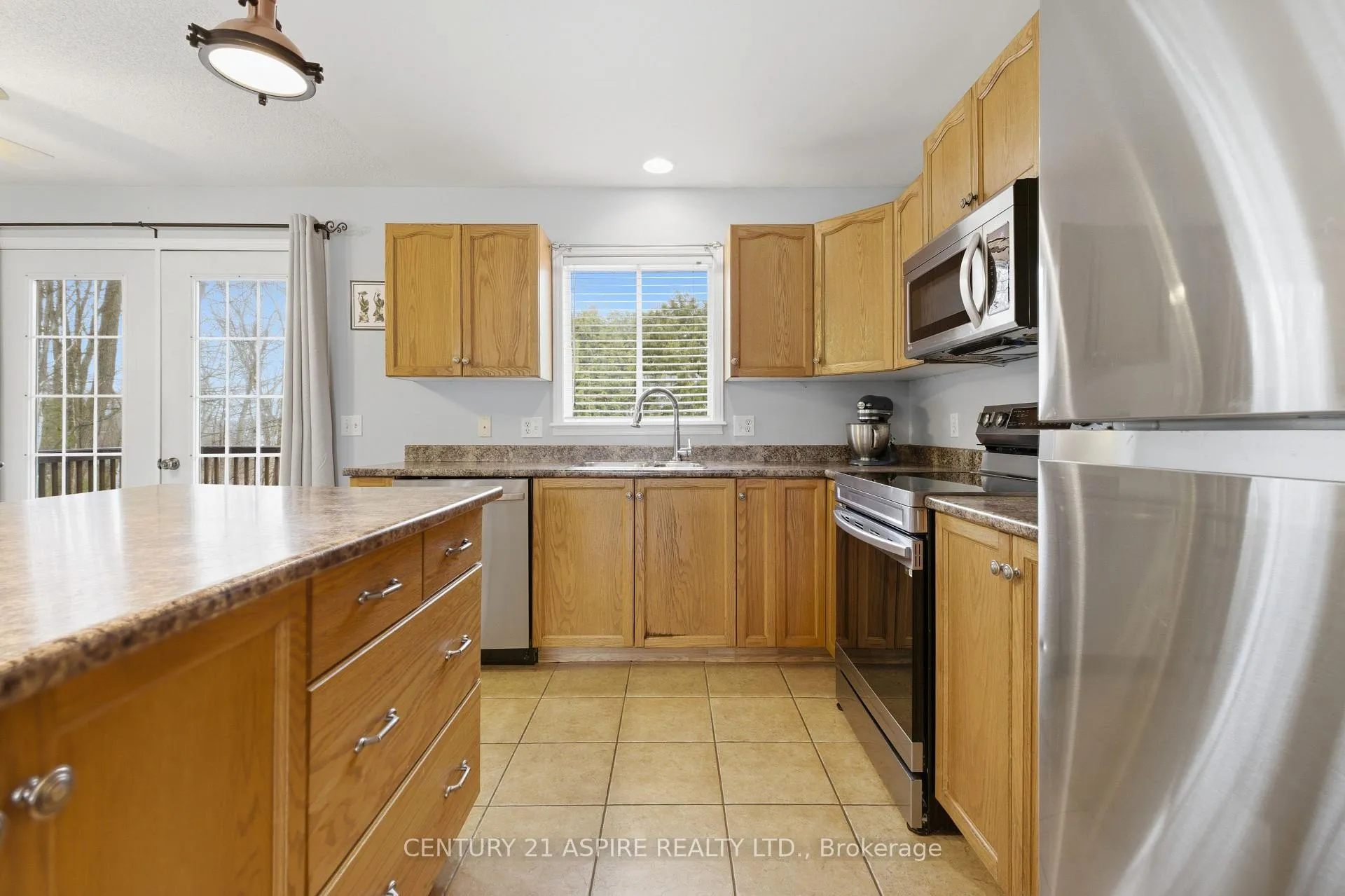 Photo 16 of 27 Bayshore Drive, Petawawa — HOMEH