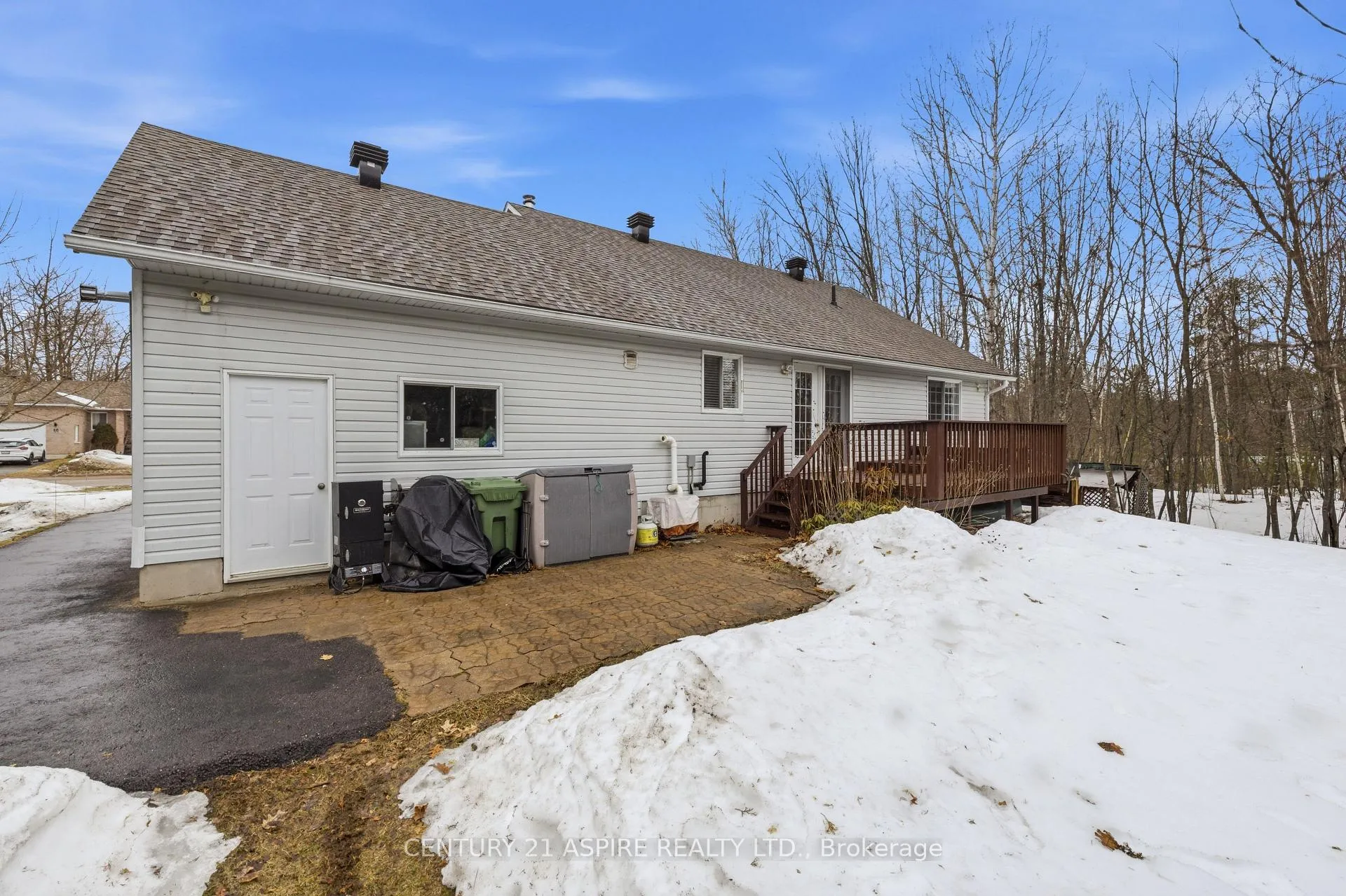 Photo 40 of 27 Bayshore Drive, Petawawa — HOMEH