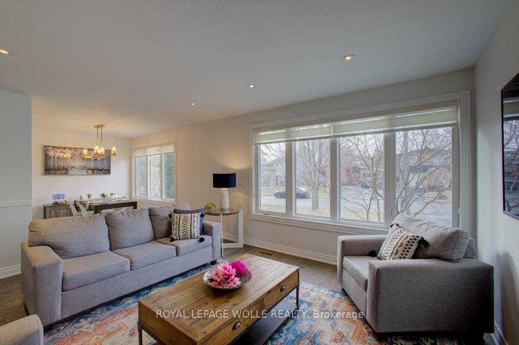 Photo 6 of 22 Brougham Crescent, Etobicoke, Kingsview Village-The Westway — HOMEH