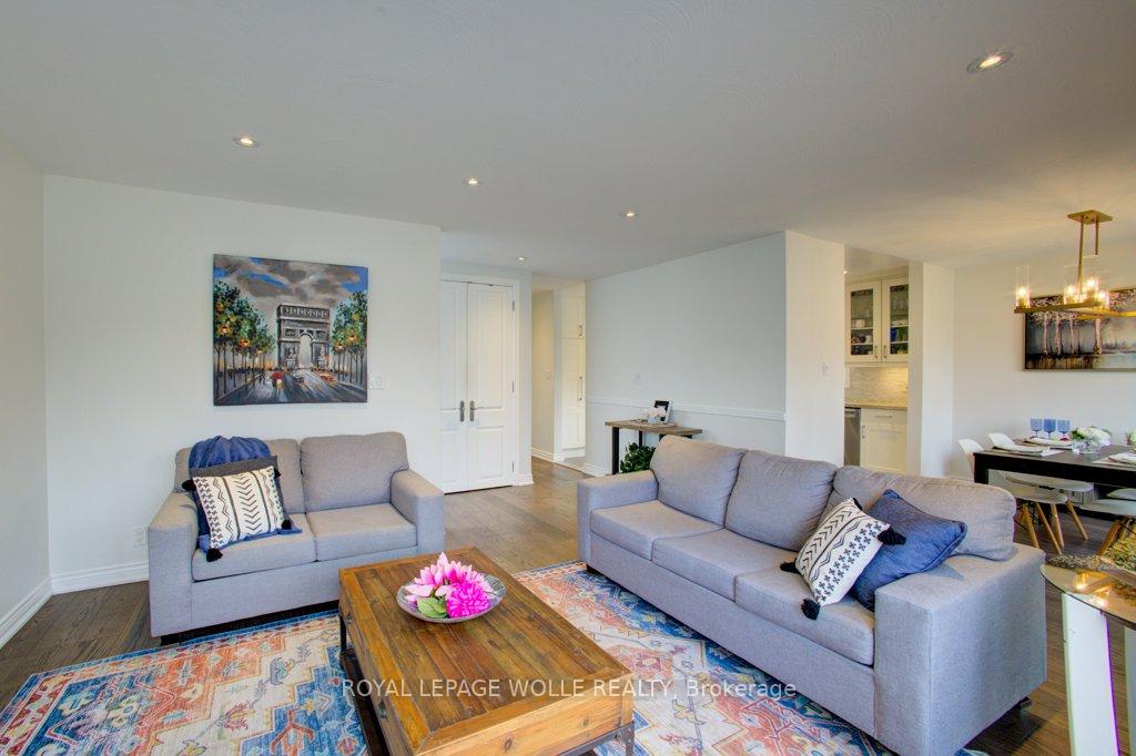 Photo 7 of 22 Brougham Crescent, Etobicoke, Kingsview Village-The Westway — HOMEH