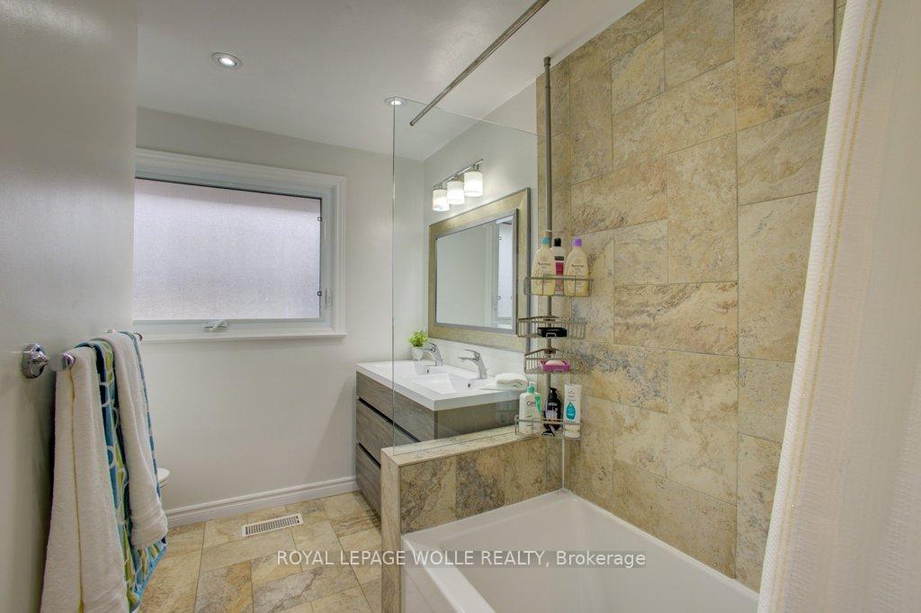 Photo 19 of 22 Brougham Crescent, Etobicoke, Kingsview Village-The Westway — HOMEH