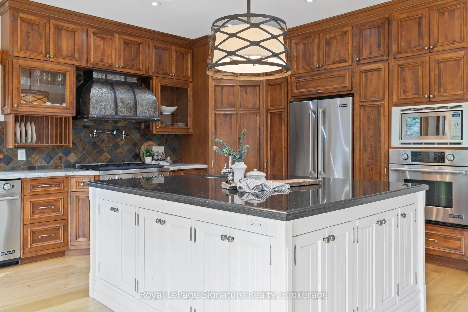 Photo 117 of 161 Snowbridge Way, Blue Mountains — HOMEH