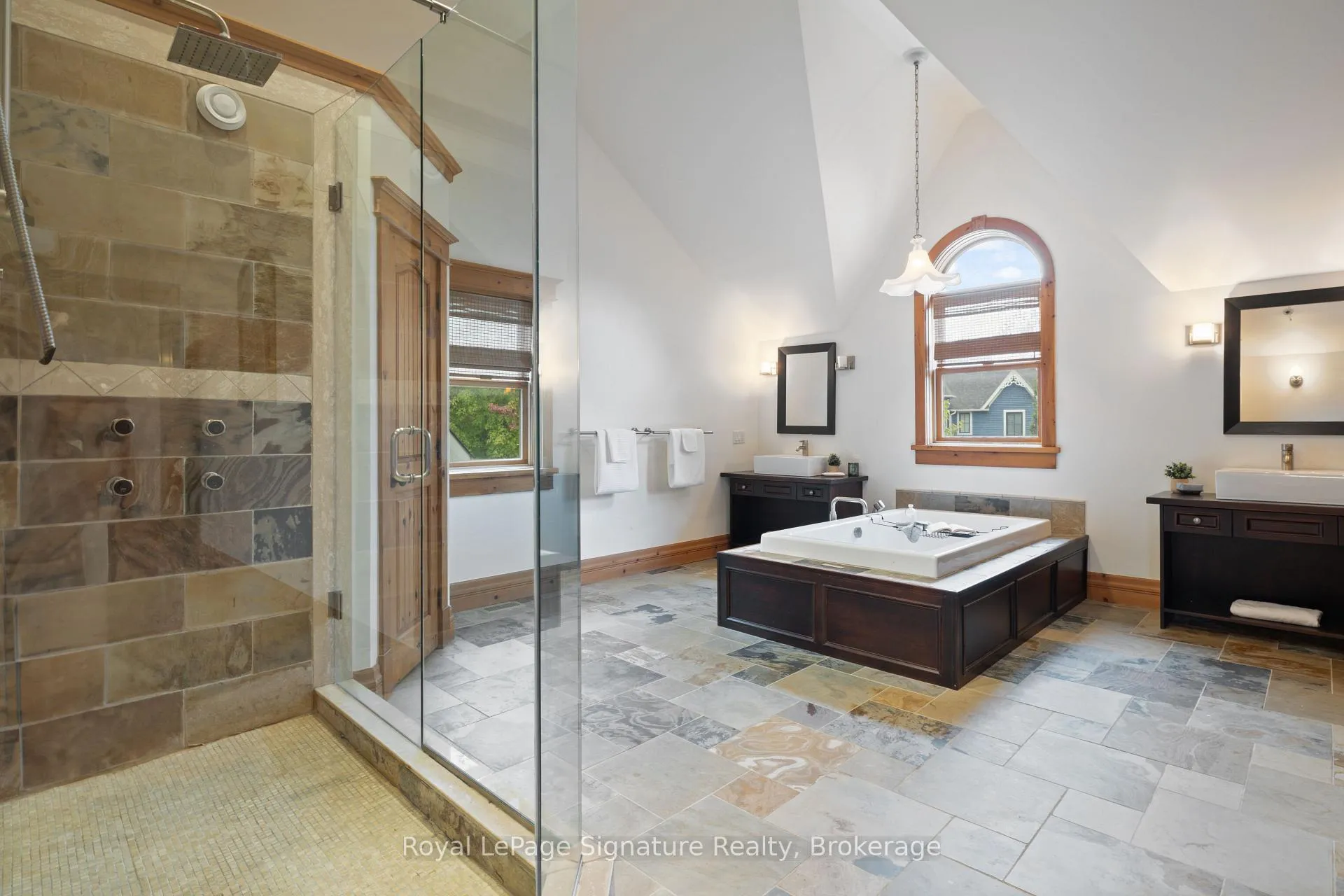 Photo 243 of 161 Snowbridge Way, Blue Mountains — HOMEH