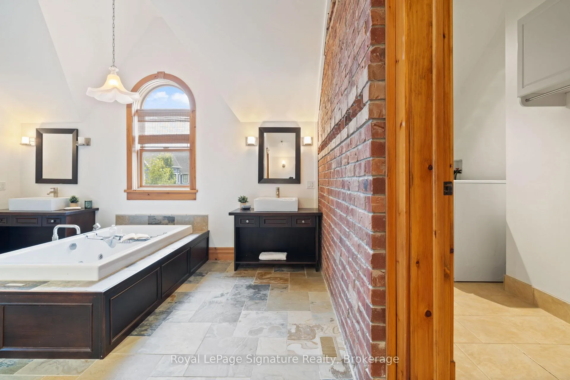 Photo 274 of 161 Snowbridge Way, Blue Mountains — HOMEH