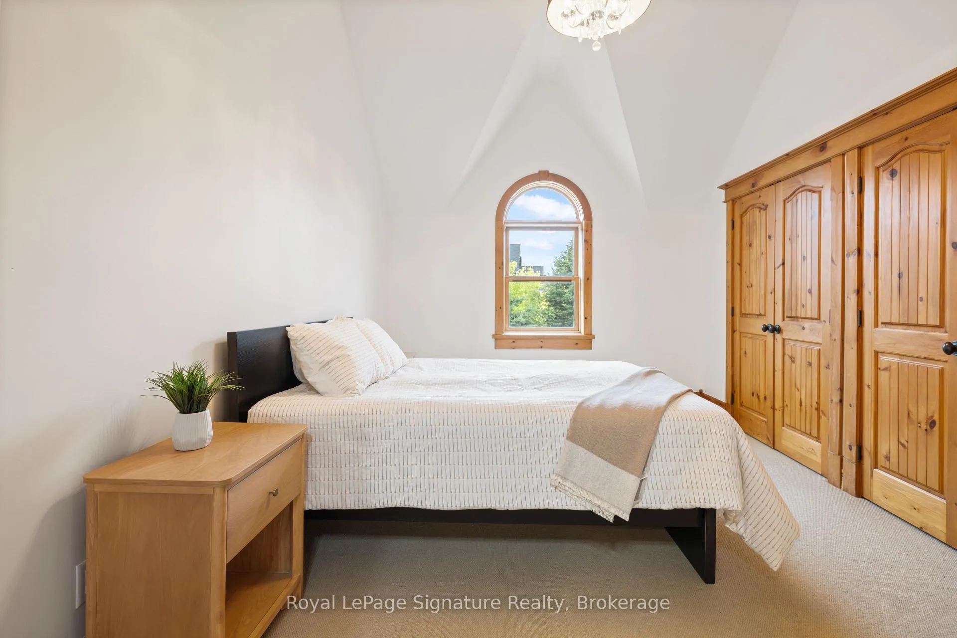 Photo 301 of 161 Snowbridge Way, Blue Mountains — HOMEH