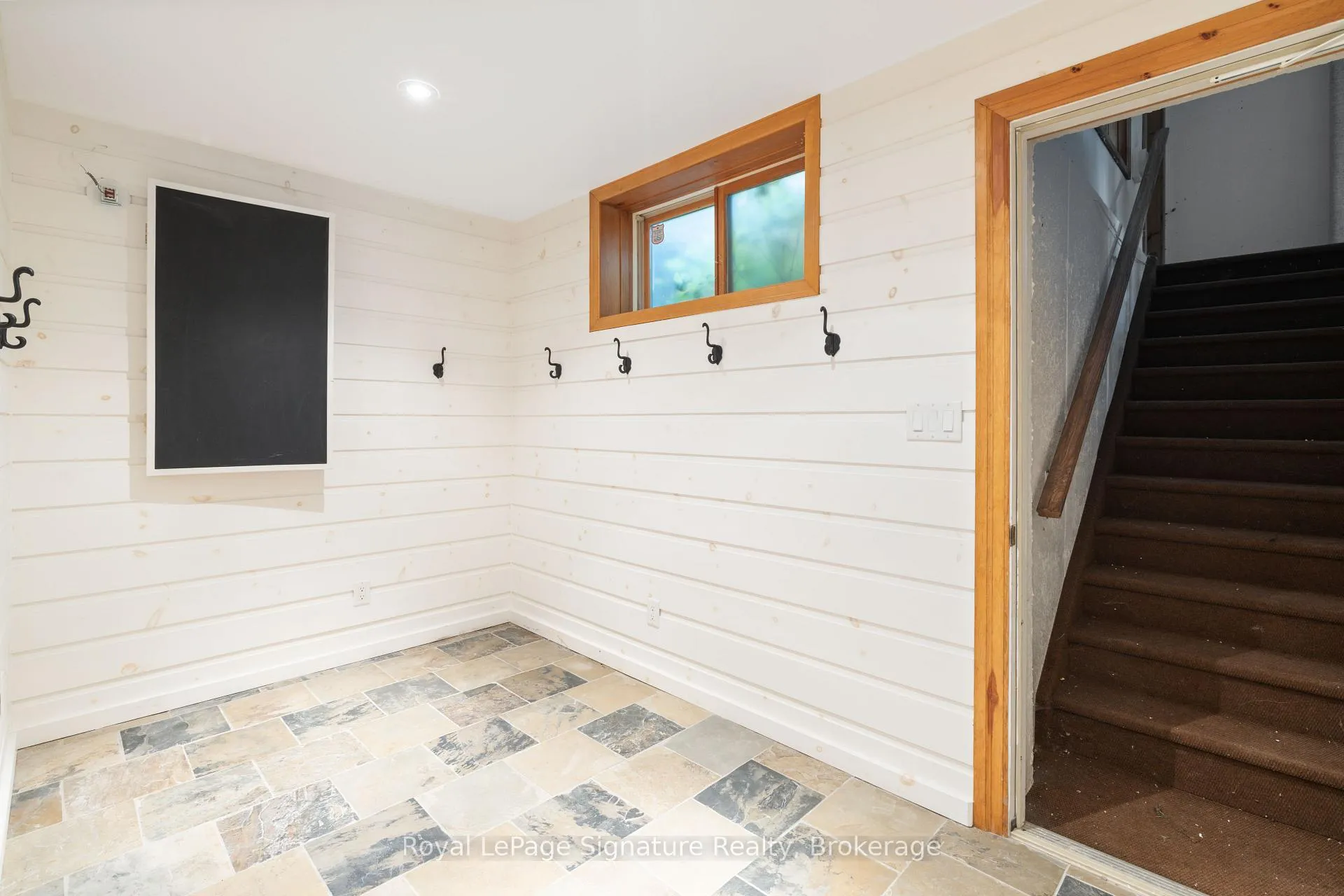 Photo 402 of 161 Snowbridge Way, Blue Mountains — HOMEH