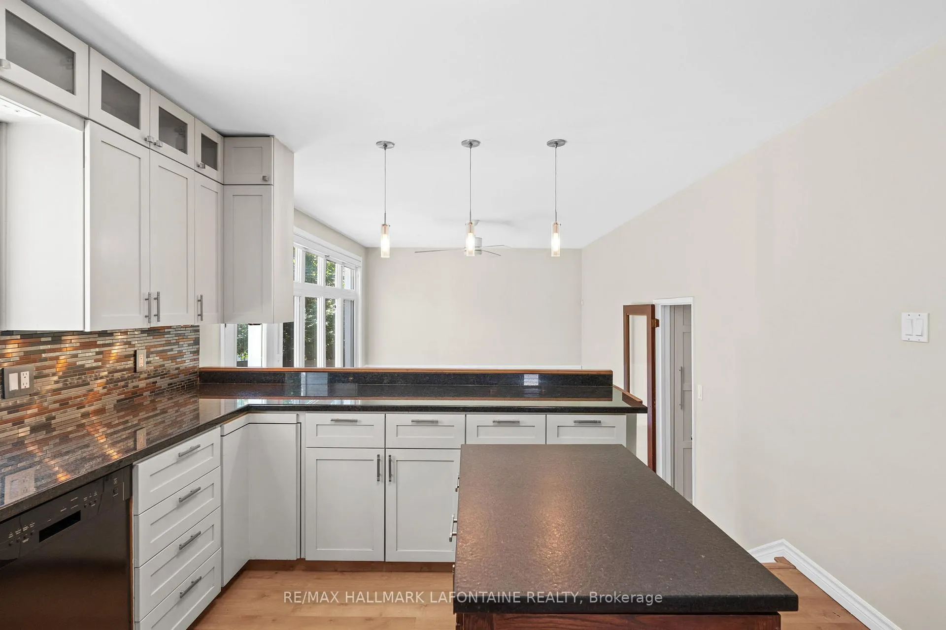 Photo 84 of 2213 Webster Avenue, Ottawa, Alta Vista — HOMEH