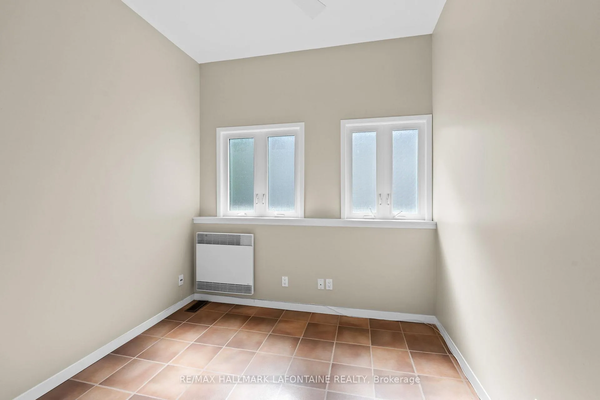 Photo 126 of 2213 Webster Avenue, Ottawa, Alta Vista — HOMEH