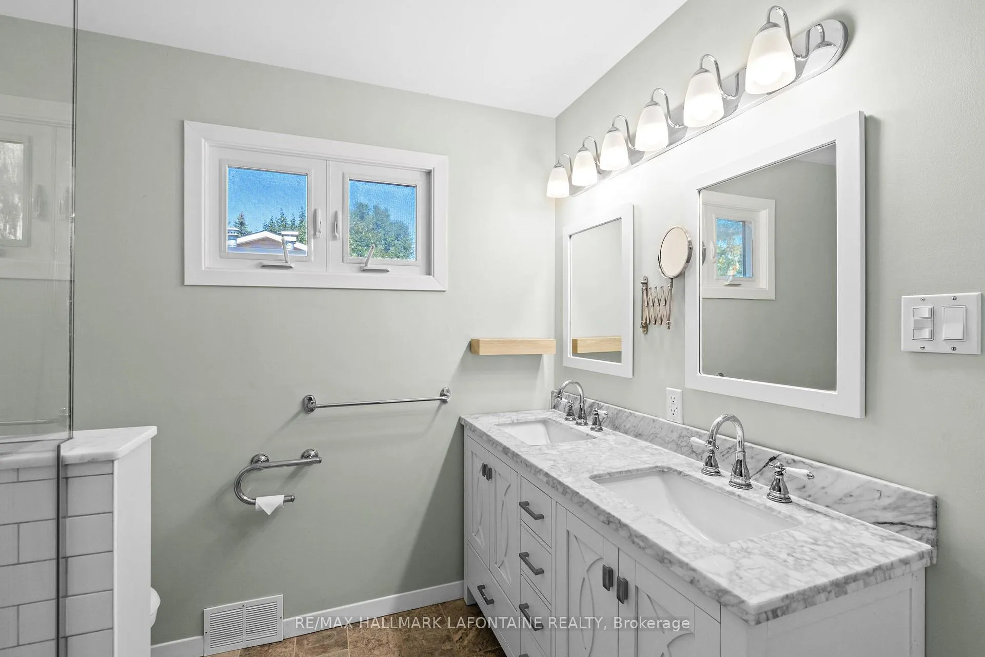 Photo 174 of 2213 Webster Avenue, Ottawa, Alta Vista — HOMEH