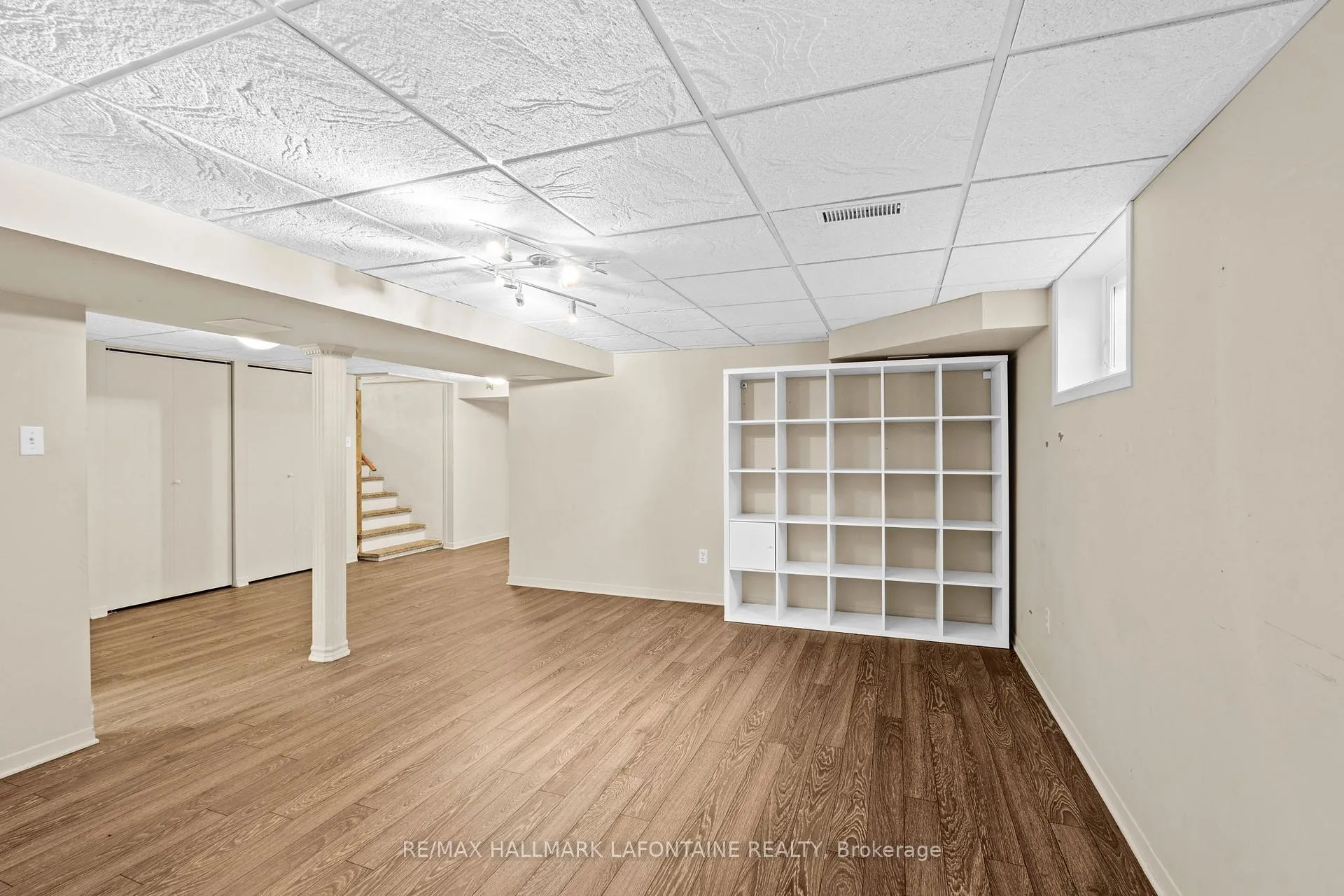 Photo 252 of 2213 Webster Avenue, Ottawa, Alta Vista — HOMEH