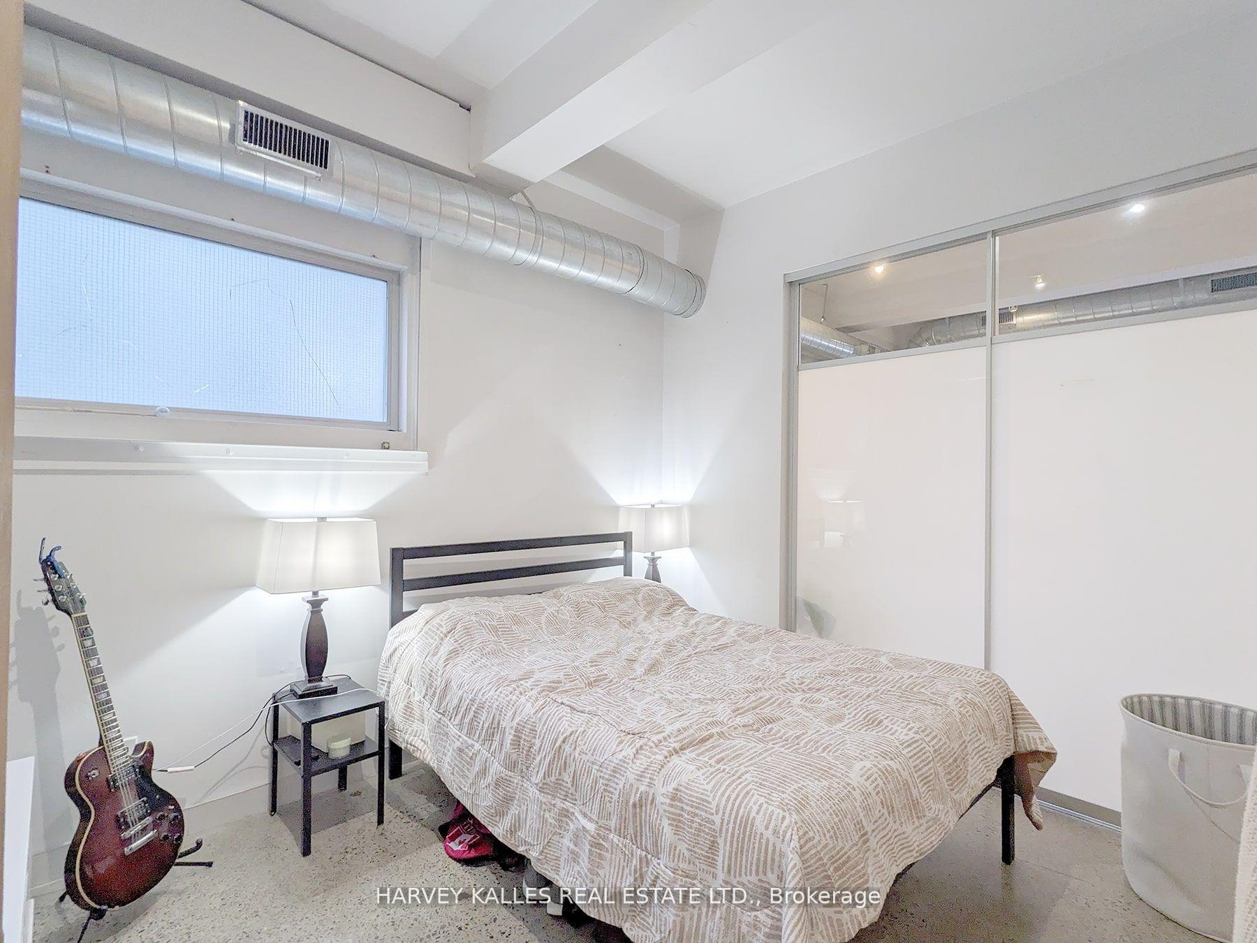 Photo 6 of Unit 2B, 214 Bathurst Street, Toronto, Trinity-Bellwoods — HOMEH