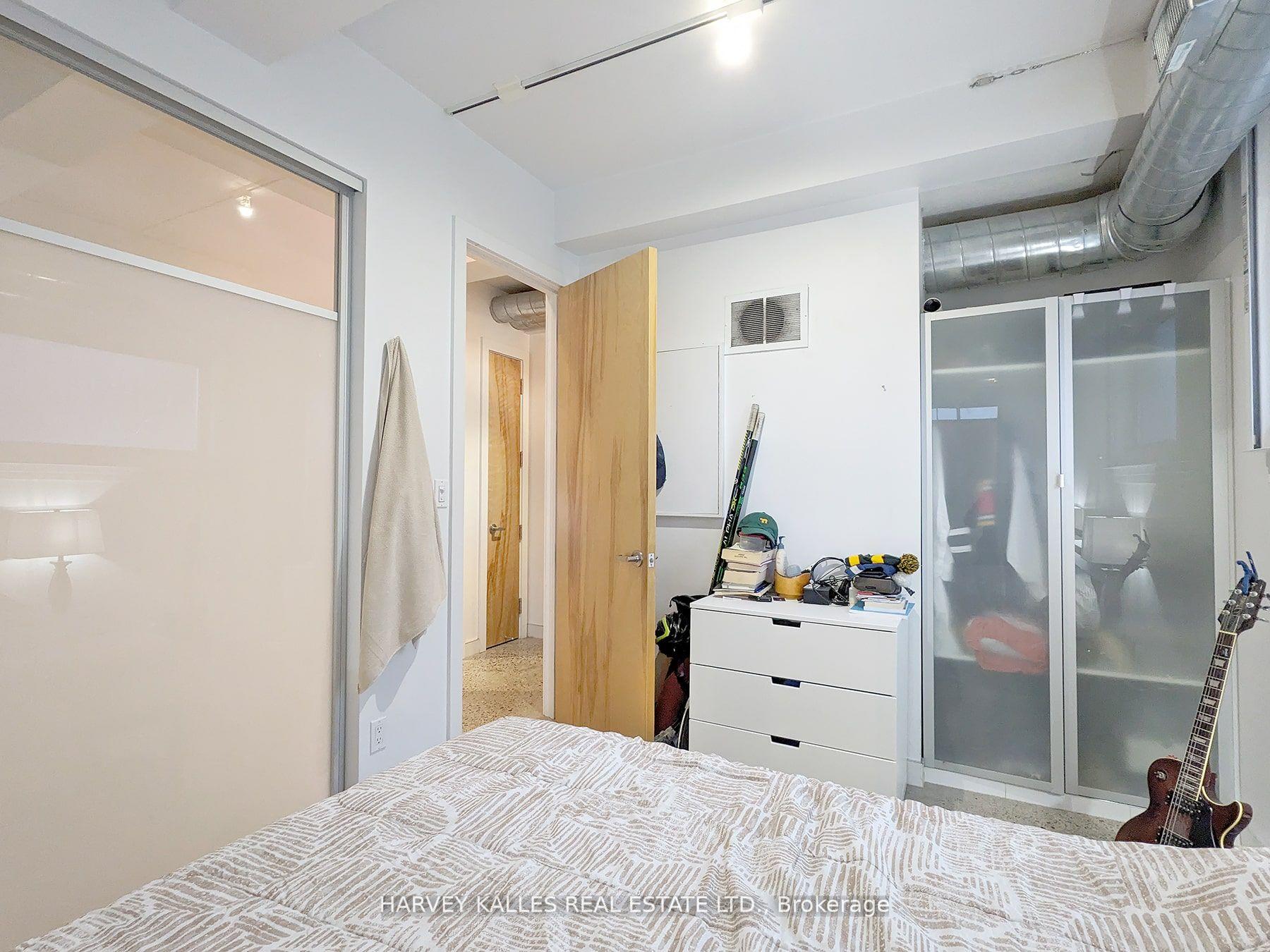 Photo 11 of Unit 2B, 214 Bathurst Street, Toronto, Trinity-Bellwoods — HOMEH