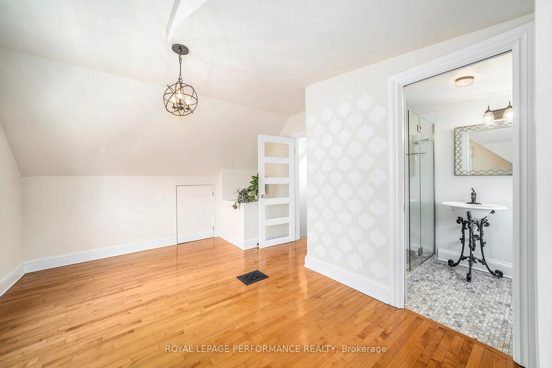 Photo 176 of 1245 Randall Avenue, Ottawa, Alta Vista — HOMEH
