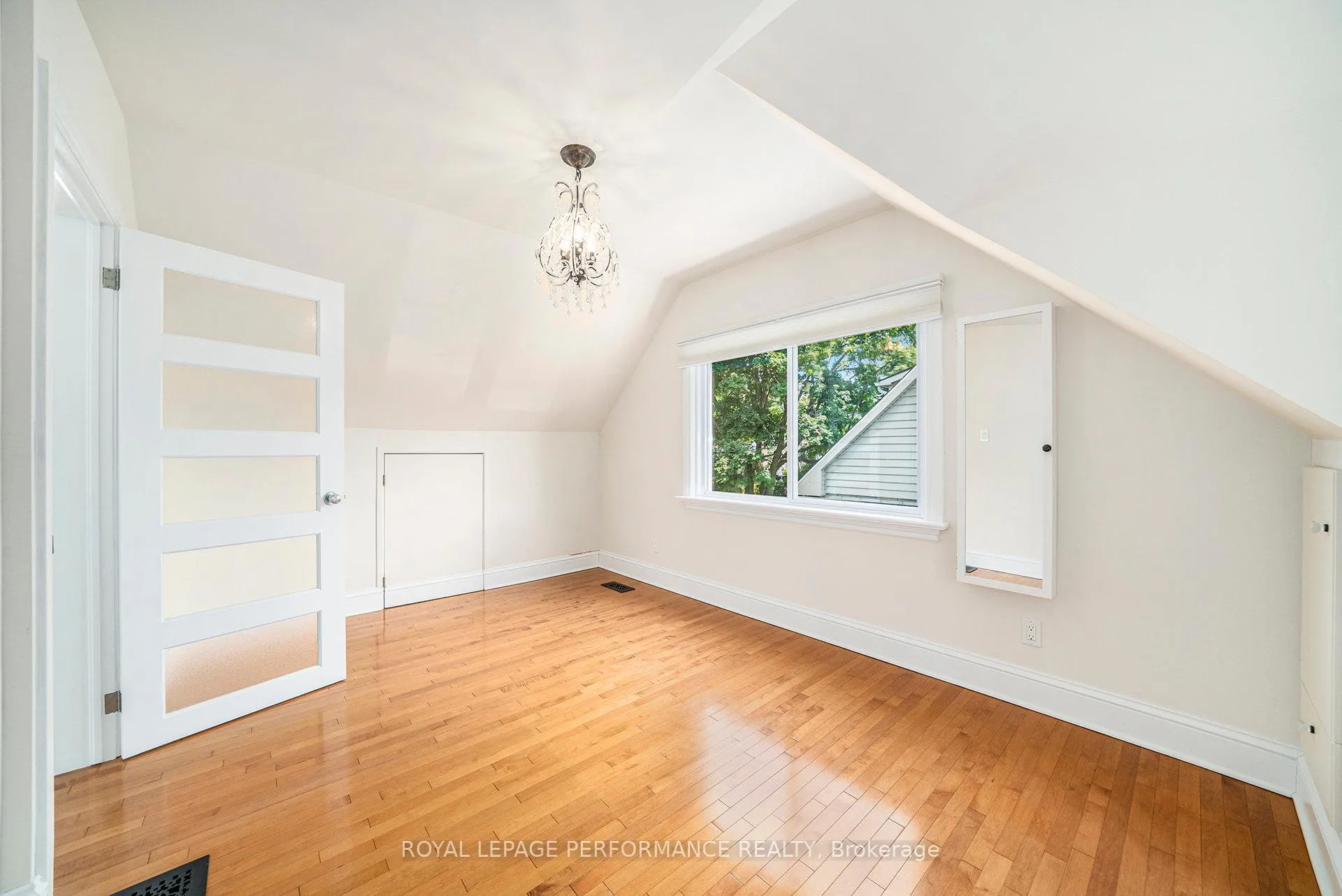 Photo 228 of 1245 Randall Avenue, Ottawa, Alta Vista — HOMEH