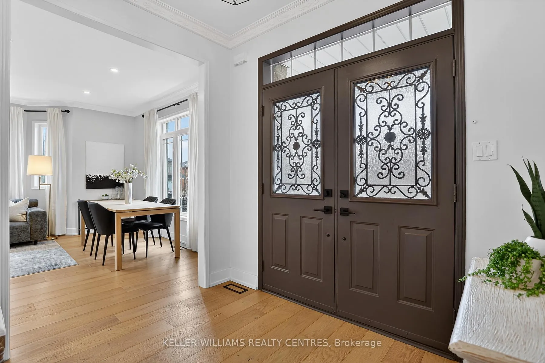 Photo 3 of 370 Strouds Lane, Pickering, Highbush — HOMEH