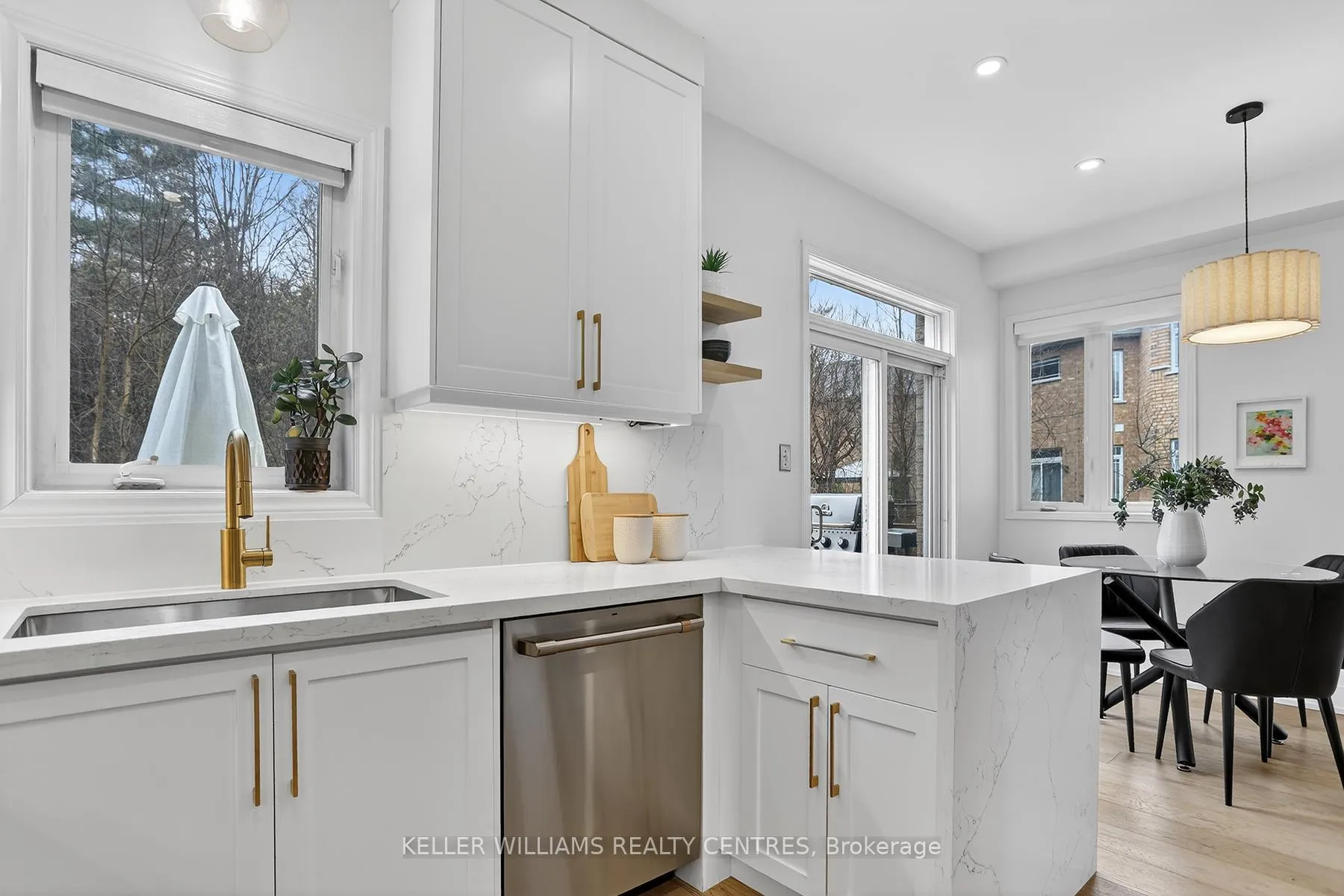 Photo 11 of 370 Strouds Lane, Pickering, Highbush — HOMEH