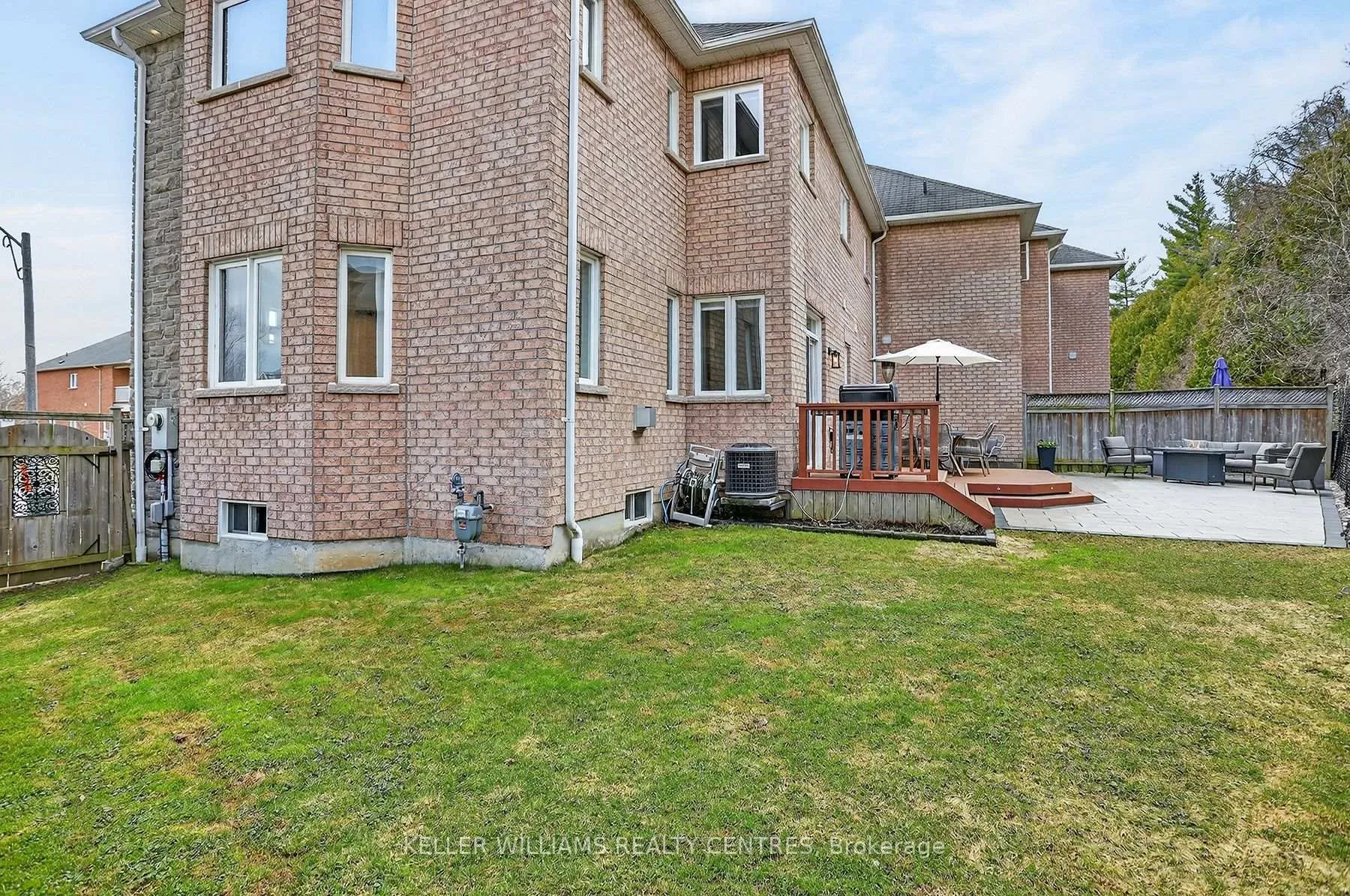 Photo 36 of 370 Strouds Lane, Pickering, Highbush — HOMEH
