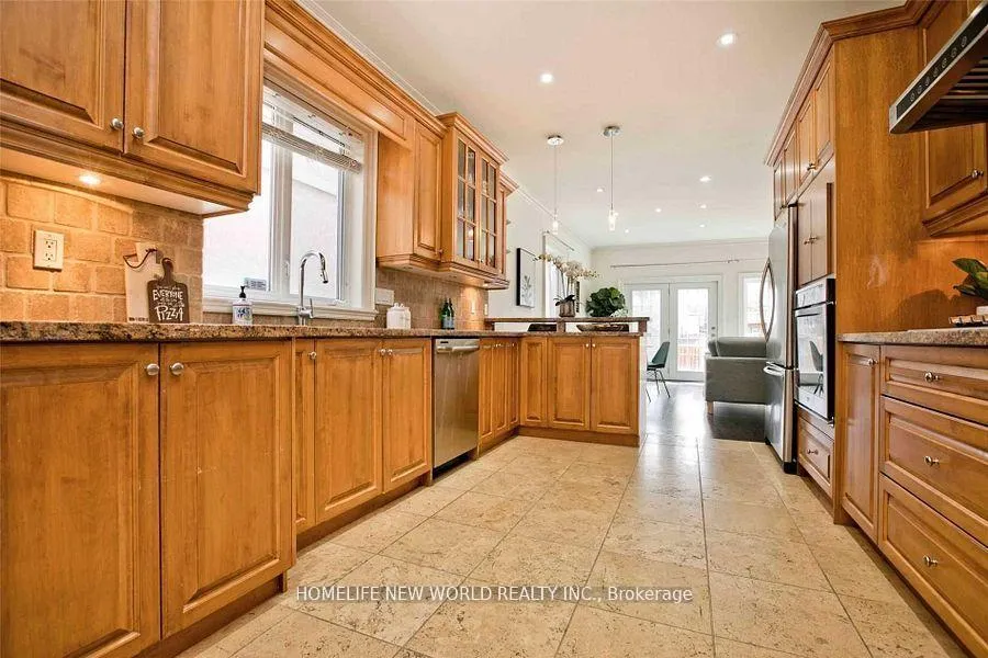 Photo 11 of 7 Roslin Avenue, Toronto, Lawrence Park North — HOMEH