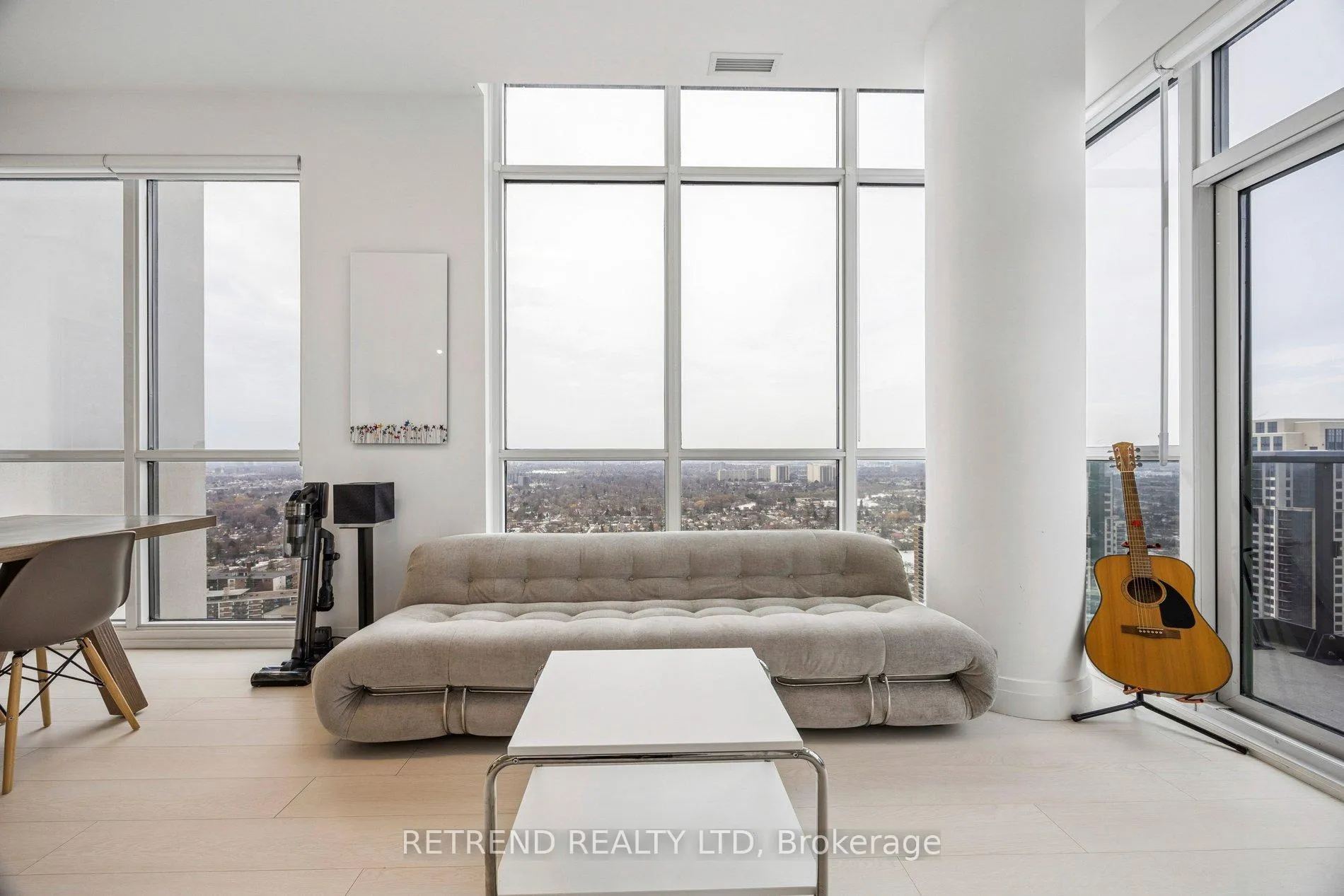Photo 5 of Unit 3302, 30 Gibbs Road, Etobicoke, Islington-City Centre West — HOMEH