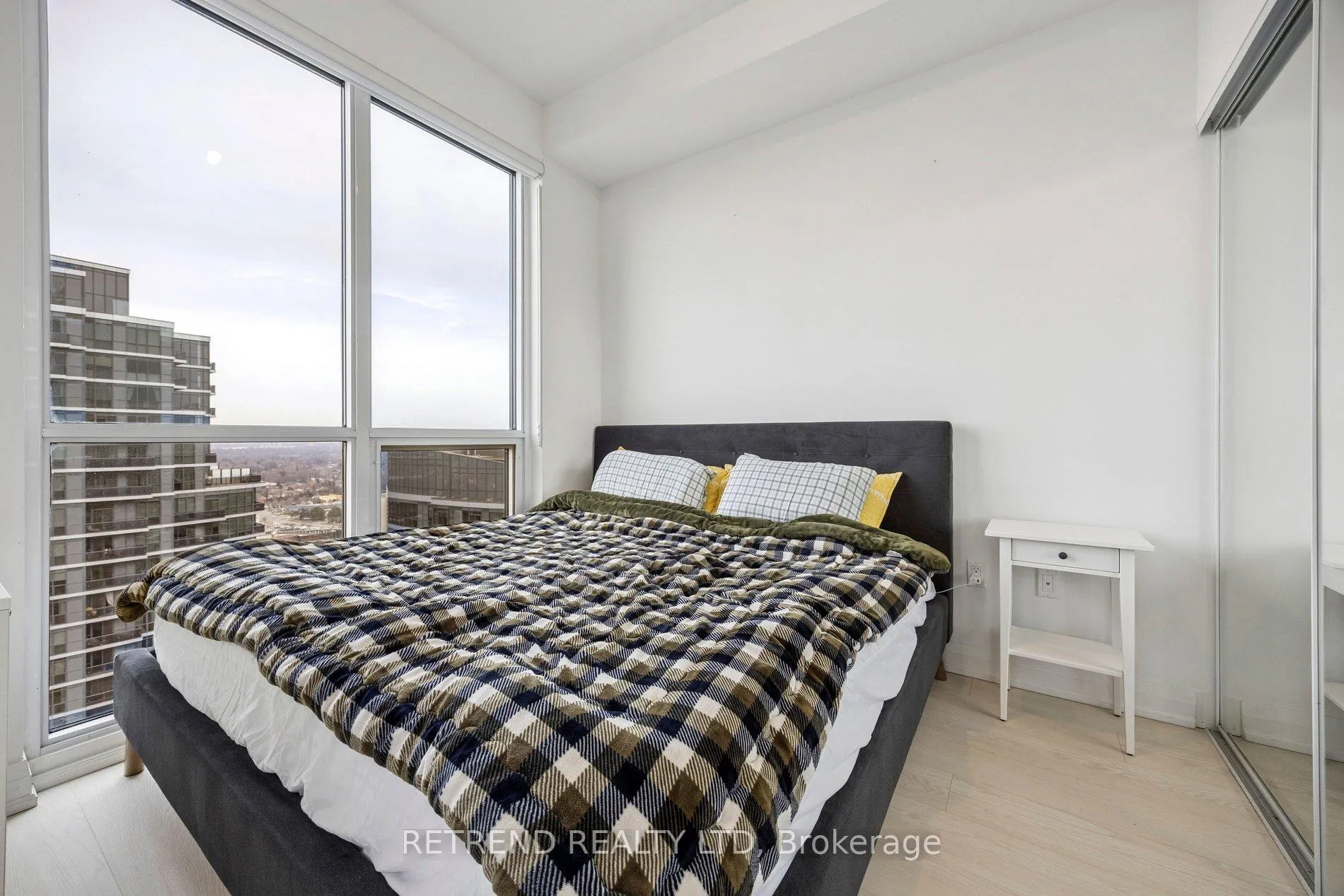 Photo 9 of Unit 3302, 30 Gibbs Road, Etobicoke, Islington-City Centre West — HOMEH
