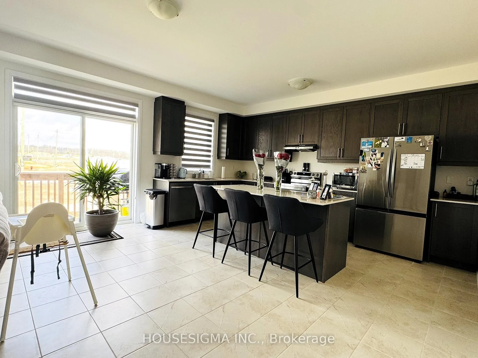 Photo 4 of 640 Windwood Drive, Hamilton, Binbrook — HOMEH