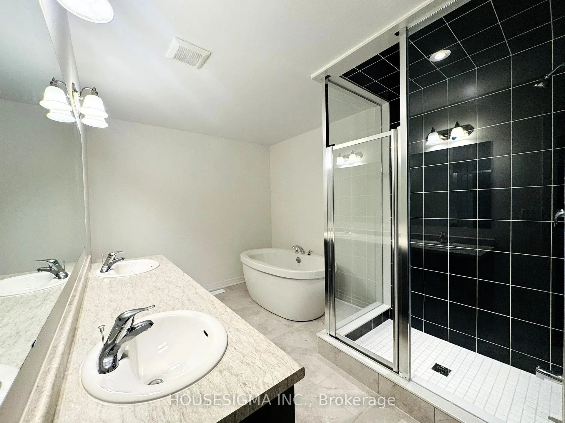 Photo 10 of 640 Windwood Drive, Hamilton, Binbrook — HOMEH