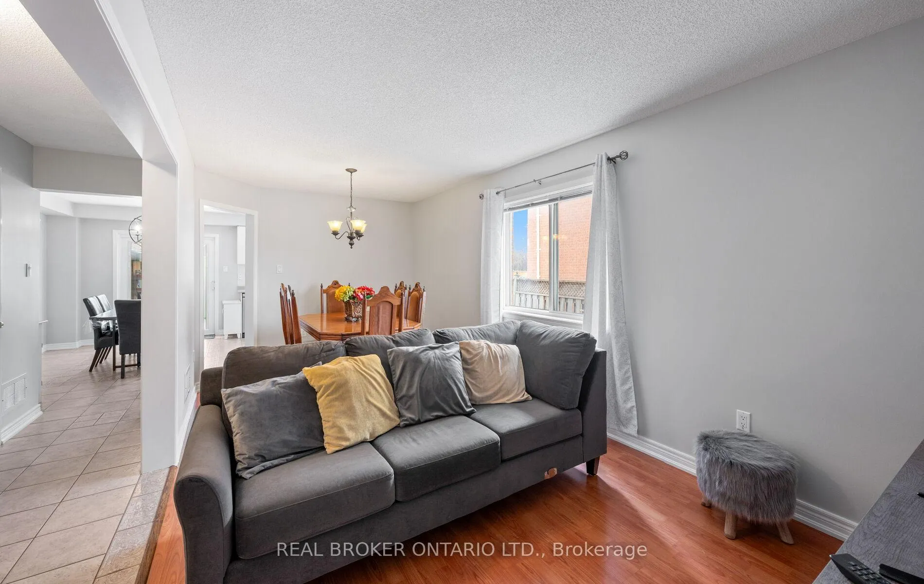 Photo 9 of 204 Tiller Trail, Brampton, Fletcher's Creek Village — HOMEH