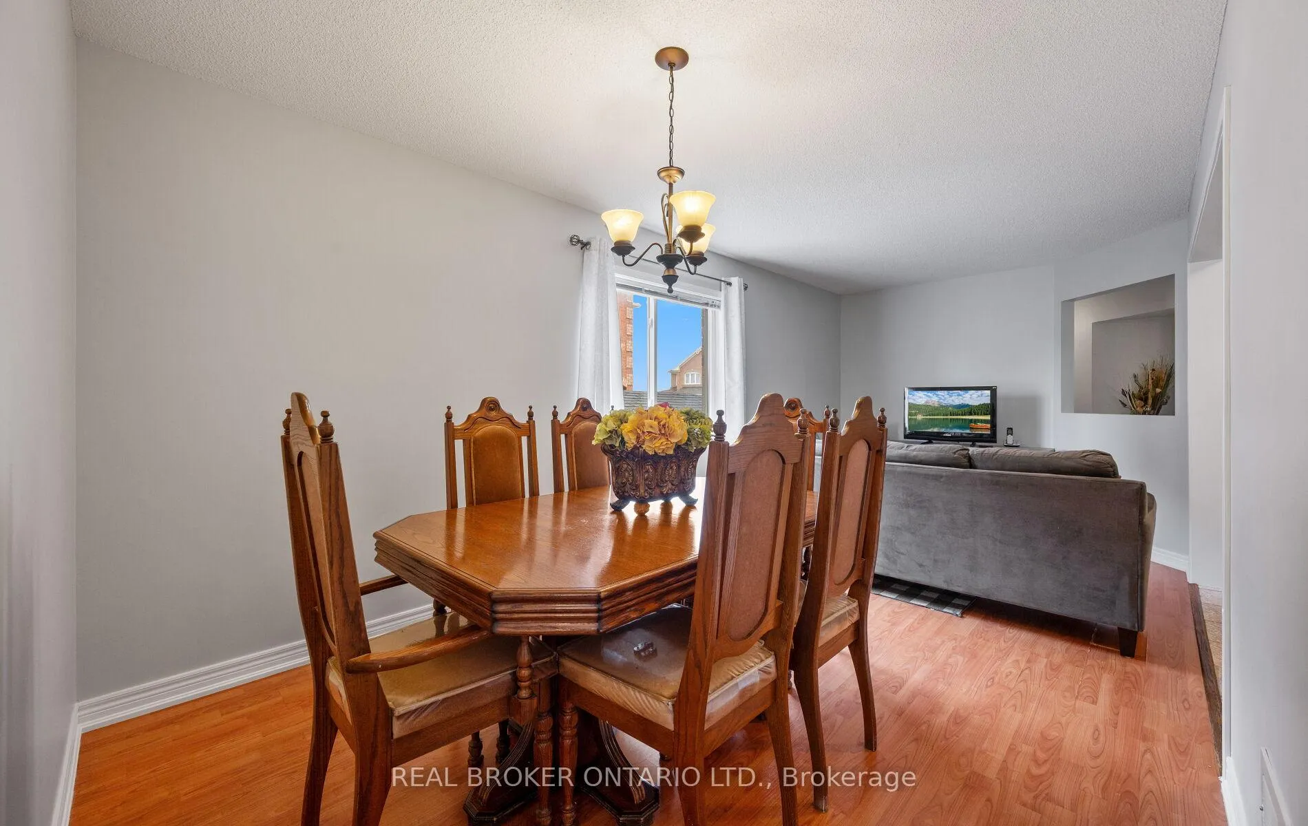 Photo 13 of 204 Tiller Trail, Brampton, Fletcher's Creek Village — HOMEH