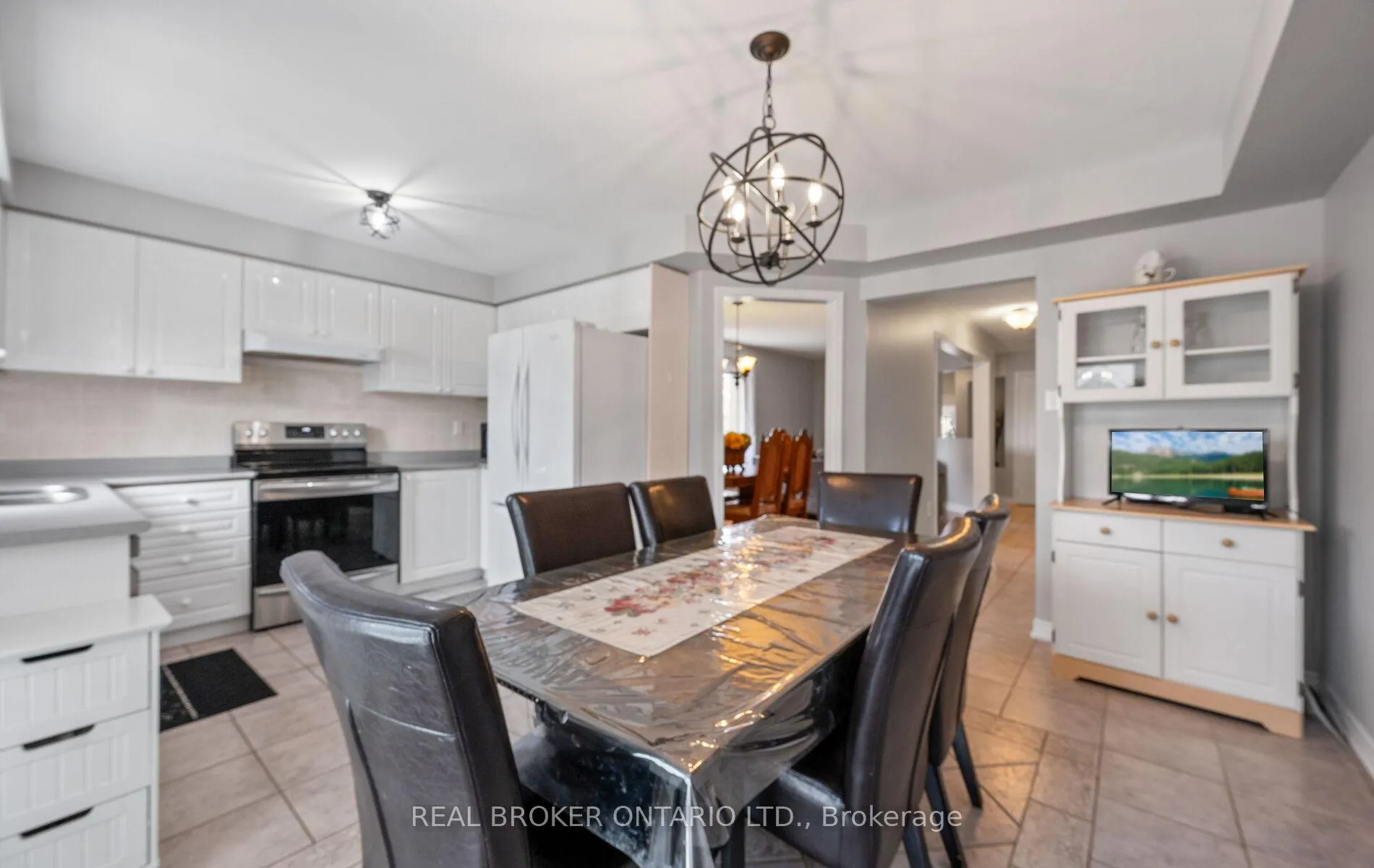 Photo 16 of 204 Tiller Trail, Brampton, Fletcher's Creek Village — HOMEH
