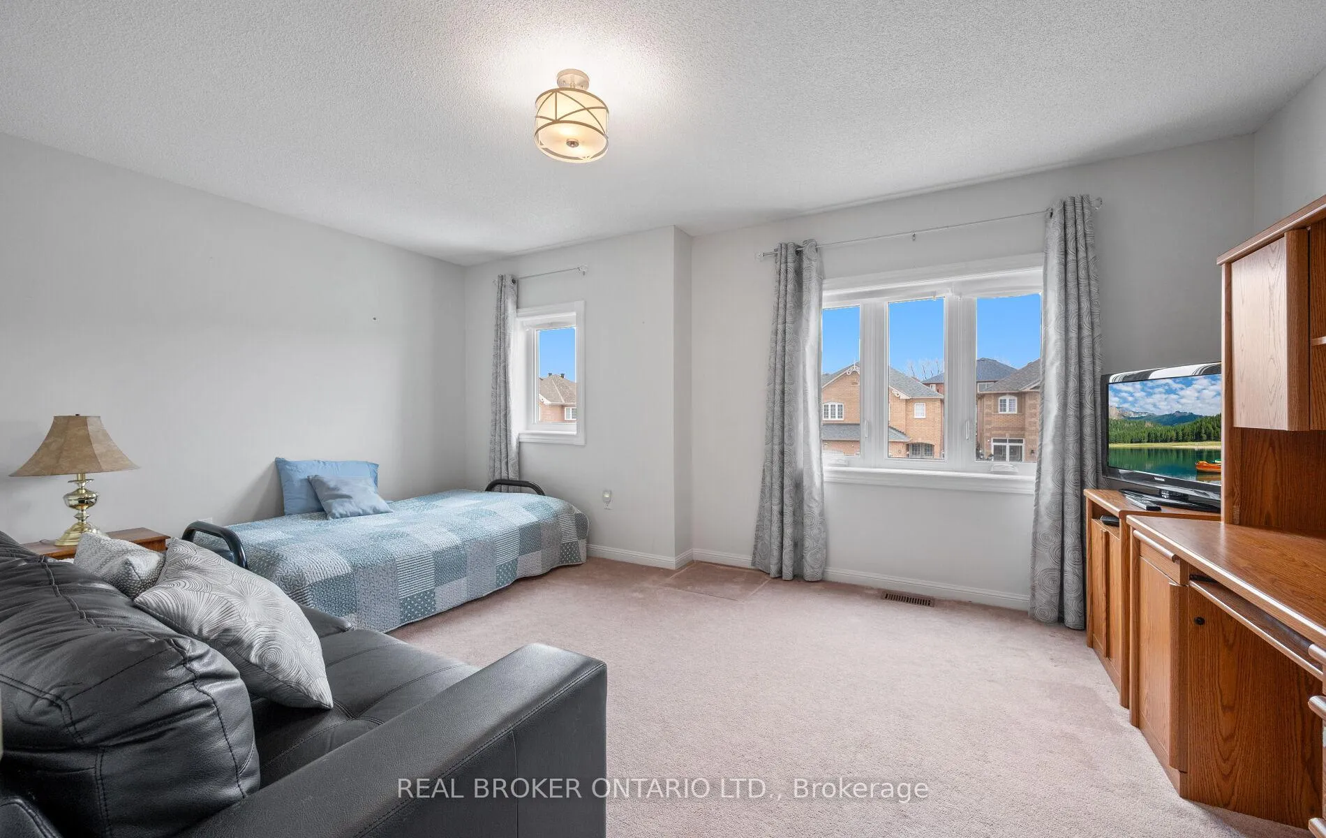 Photo 33 of 204 Tiller Trail, Brampton, Fletcher's Creek Village — HOMEH