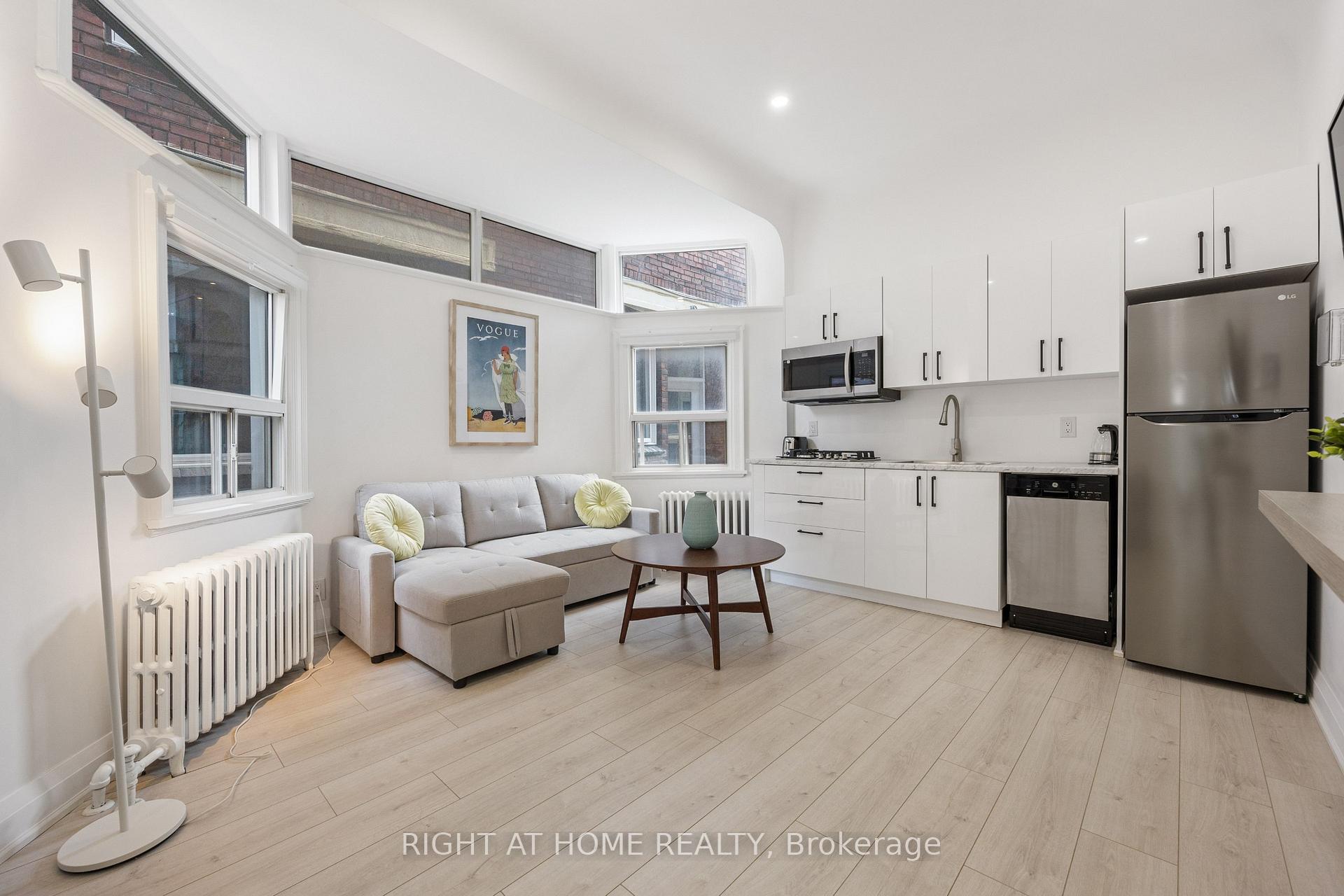 Photo 3 of Unit Main 1, 344 Shaw Street, Toronto, Trinity-Bellwoods — HOMEH