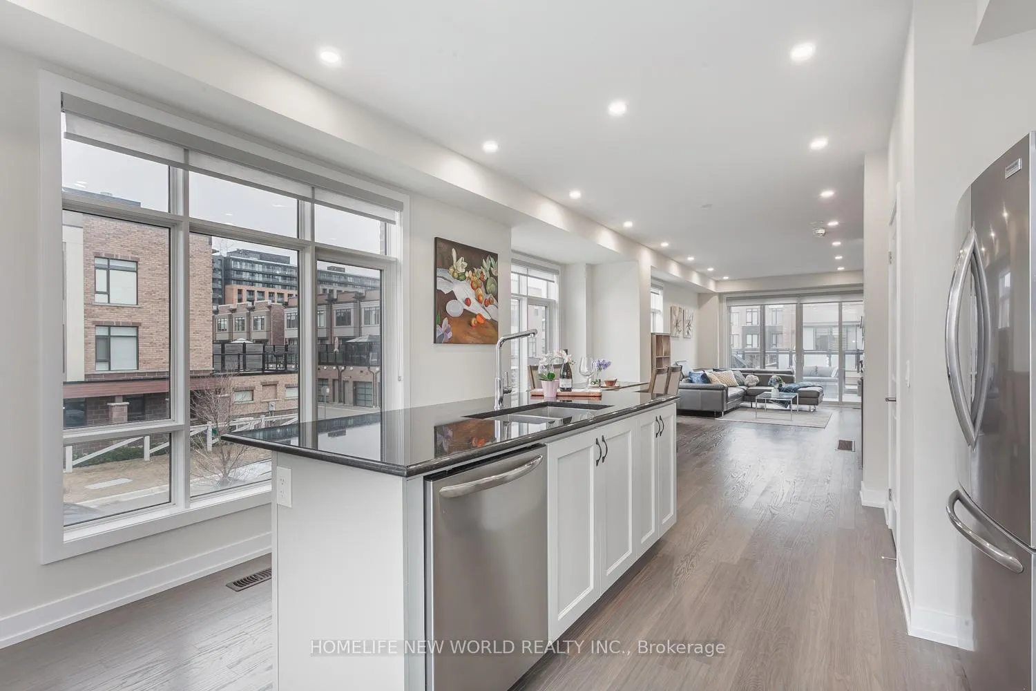 Photo 10 of 62 Troon Avenue, Vaughan, Maple — HOMEH