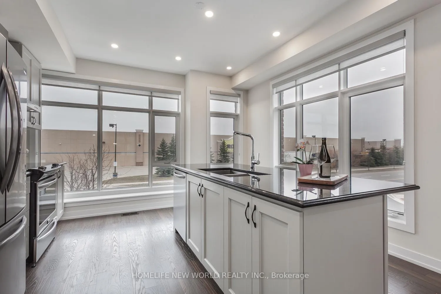 Photo 14 of 62 Troon Avenue, Vaughan, Maple — HOMEH