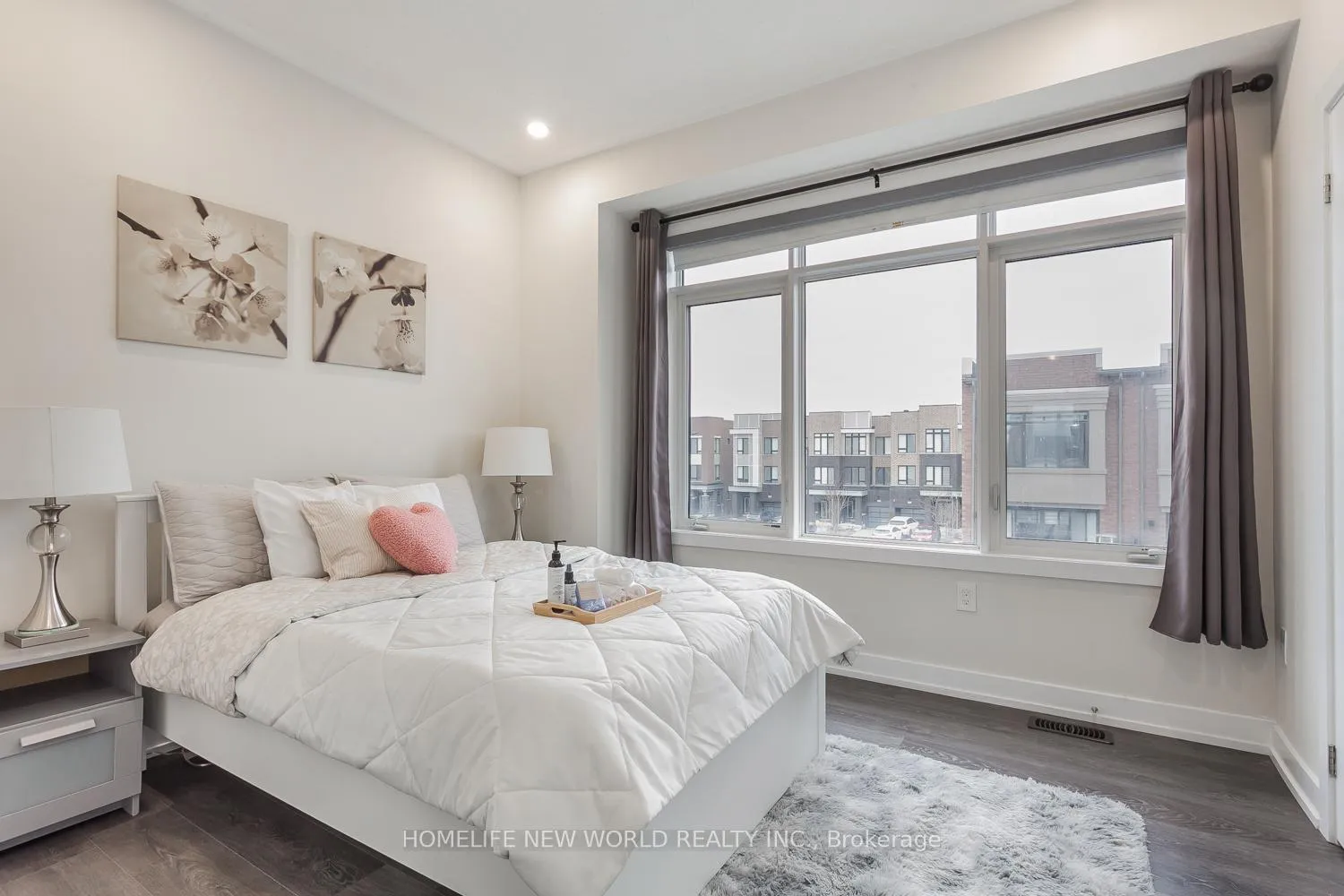 Photo 16 of 62 Troon Avenue, Vaughan, Maple — HOMEH
