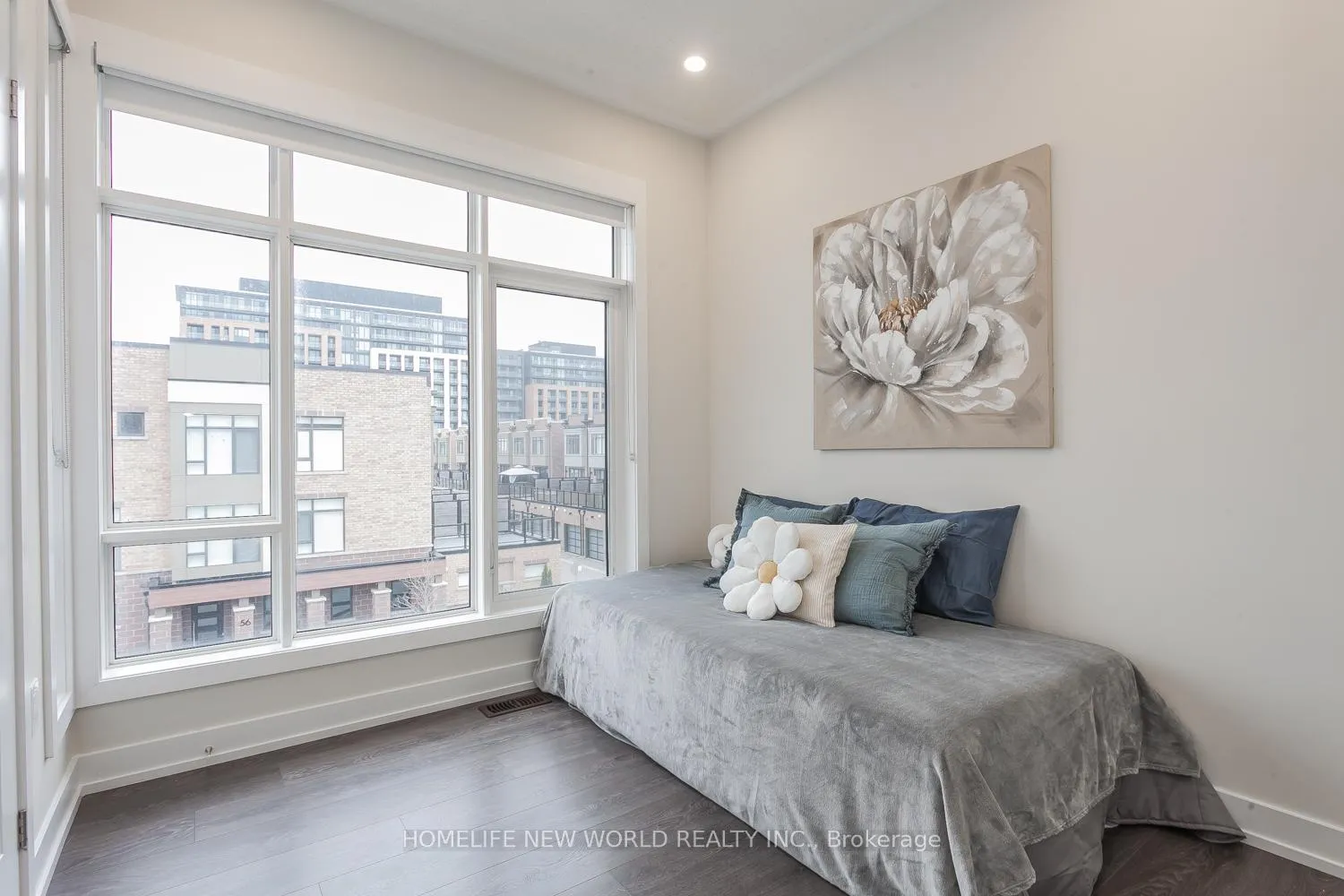 Photo 19 of 62 Troon Avenue, Vaughan, Maple — HOMEH