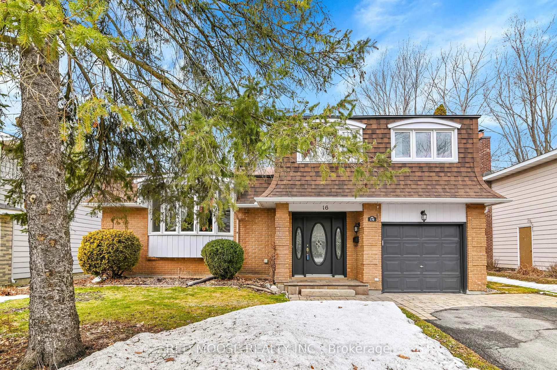 Photo 11 of 16 Diceman Crescent, Ottawa, Blackburn Hamlet — HOMEH