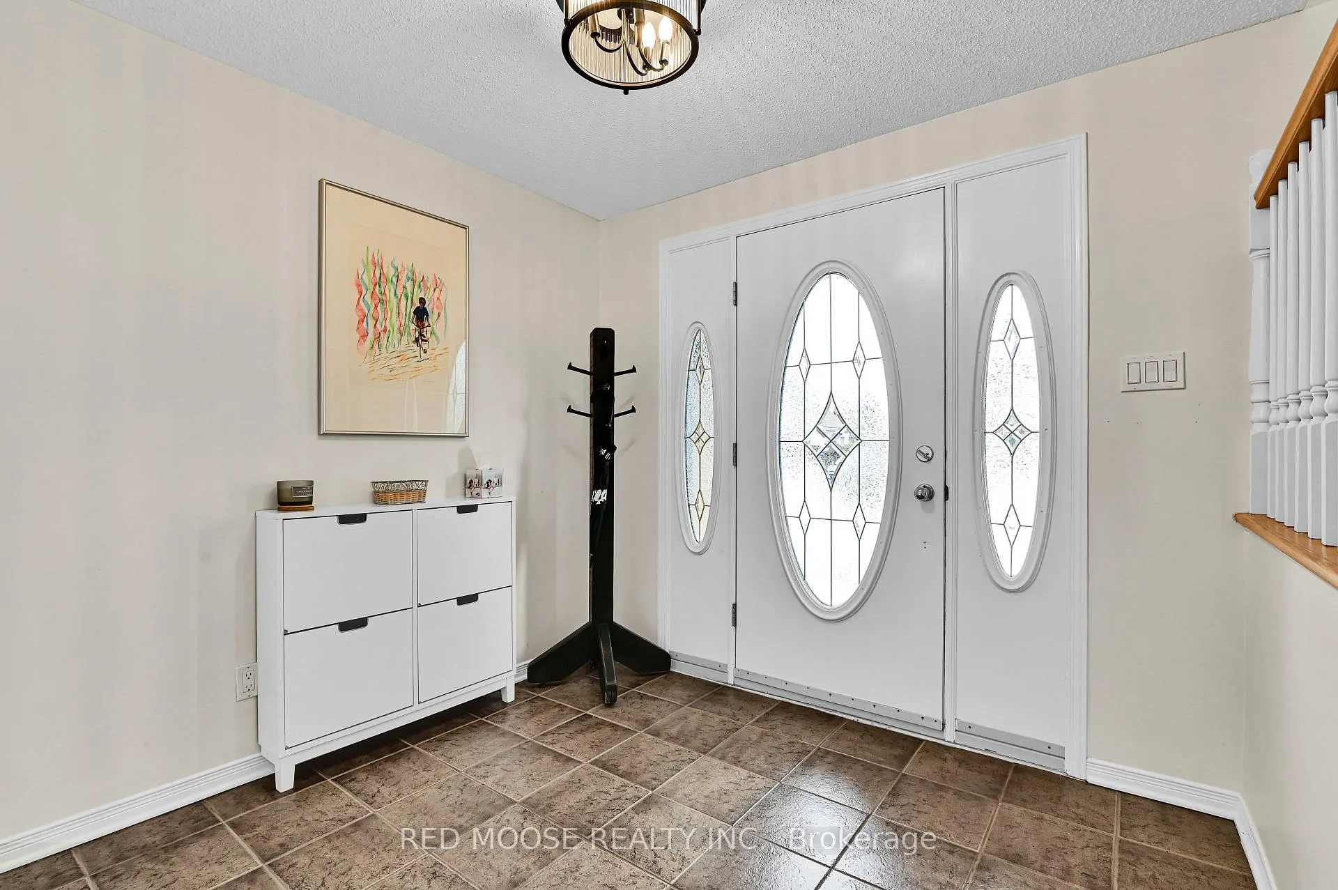 Photo 32 of 16 Diceman Crescent, Ottawa, Blackburn Hamlet — HOMEH
