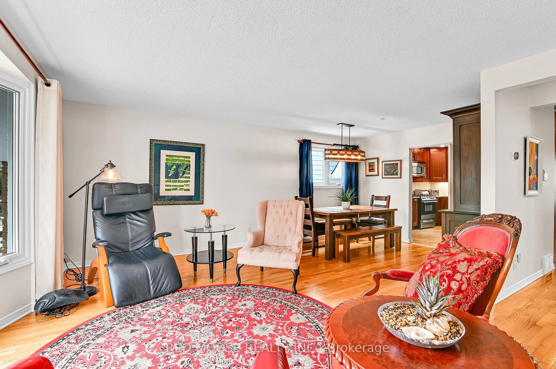 Photo 102 of 16 Diceman Crescent, Ottawa, Blackburn Hamlet — HOMEH
