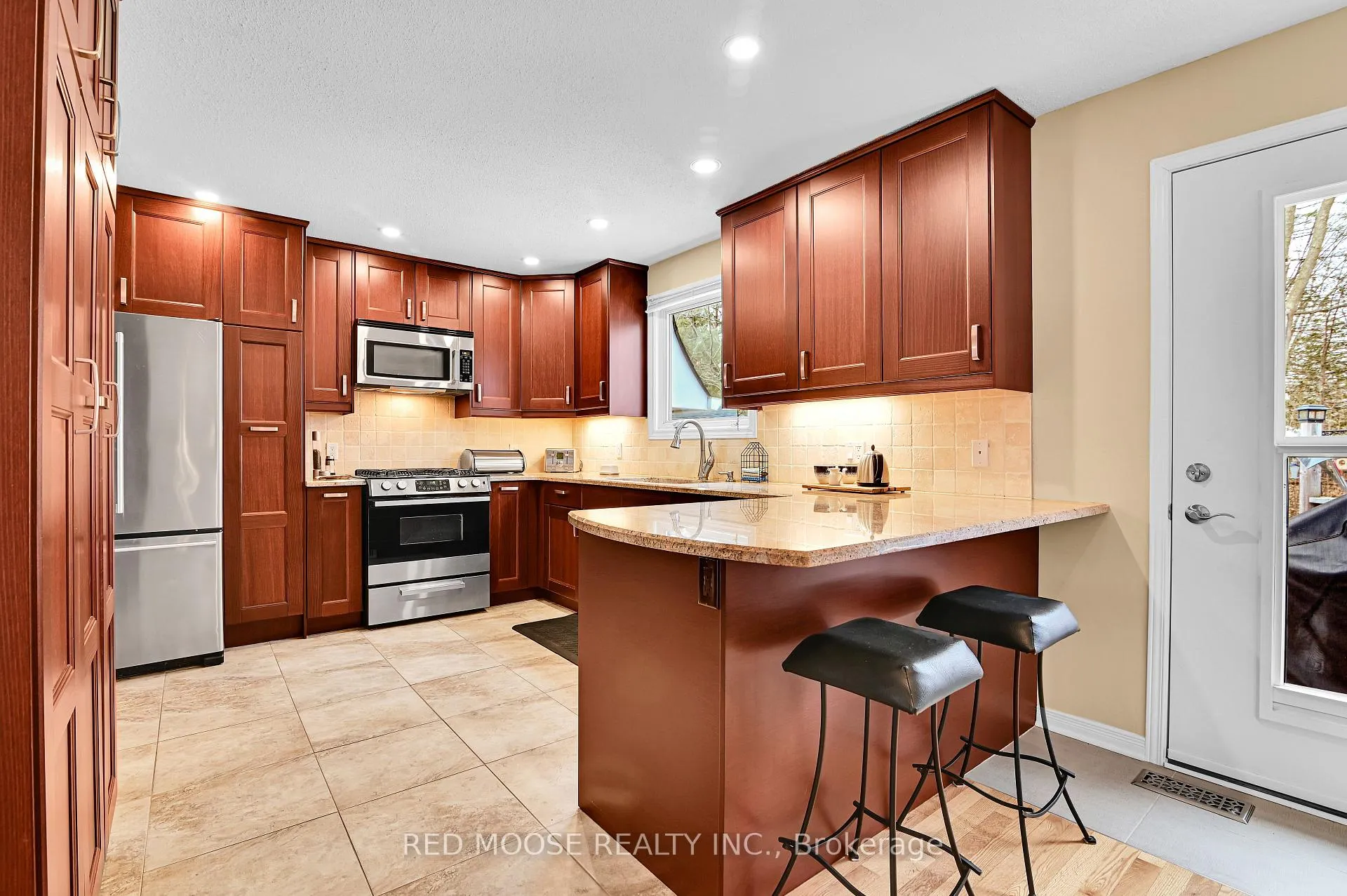 Photo 153 of 16 Diceman Crescent, Ottawa, Blackburn Hamlet — HOMEH