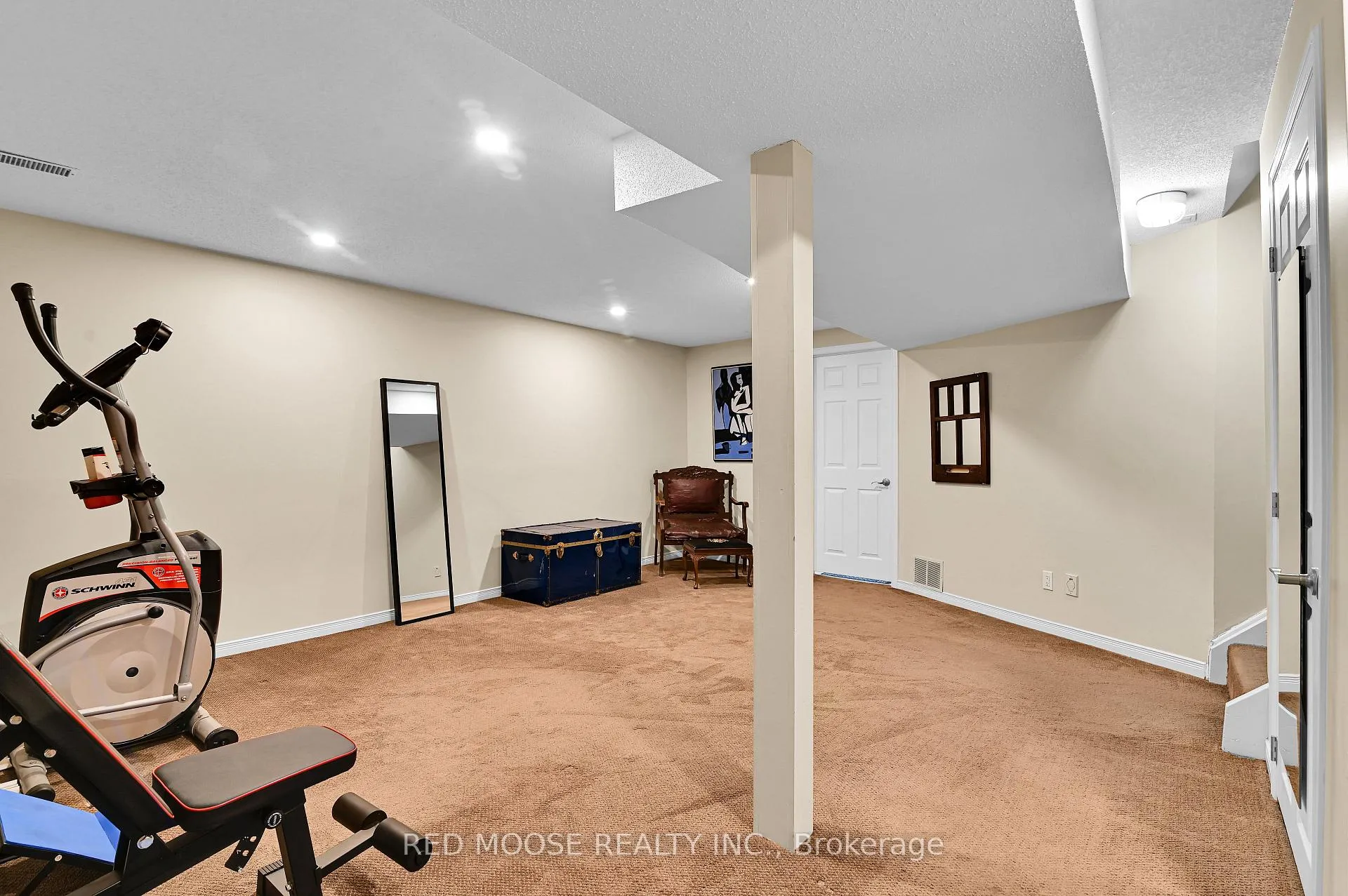 Photo 309 of 16 Diceman Crescent, Ottawa, Blackburn Hamlet — HOMEH