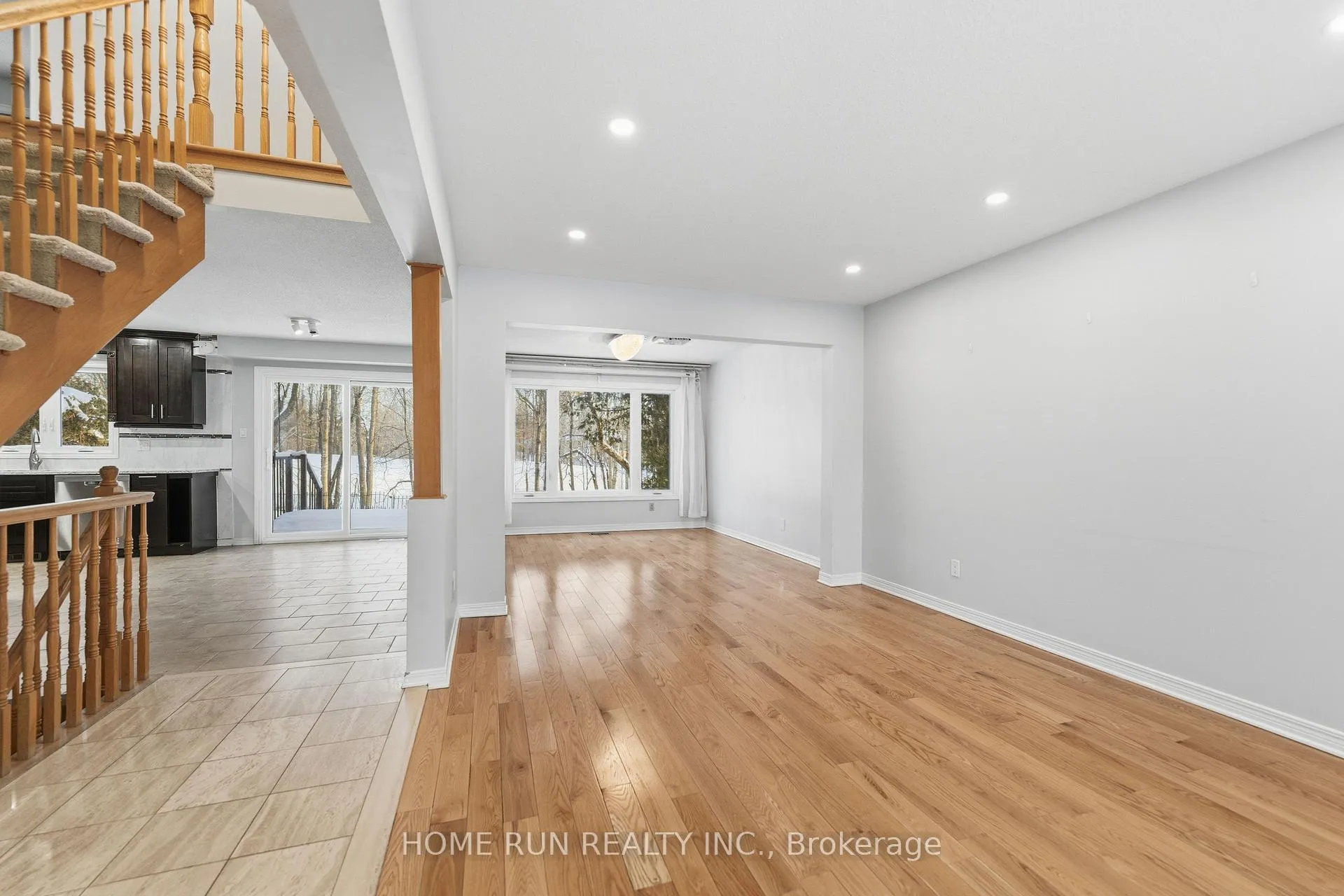 Photo 6 of 35 Weslock Way, Ottawa, Kanata - Kanata Lakes/Heritage Hills — HOMEH