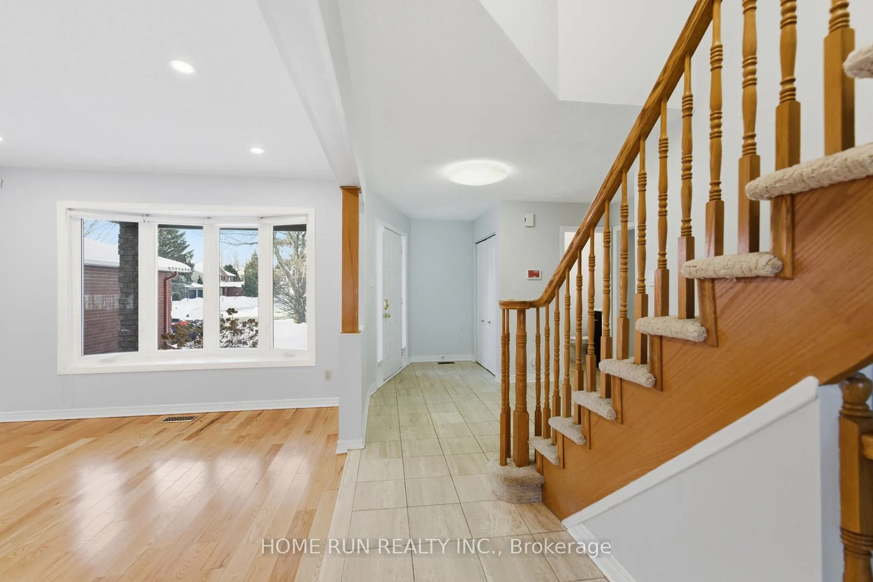 Photo 10 of 35 Weslock Way, Ottawa, Kanata - Kanata Lakes/Heritage Hills — HOMEH