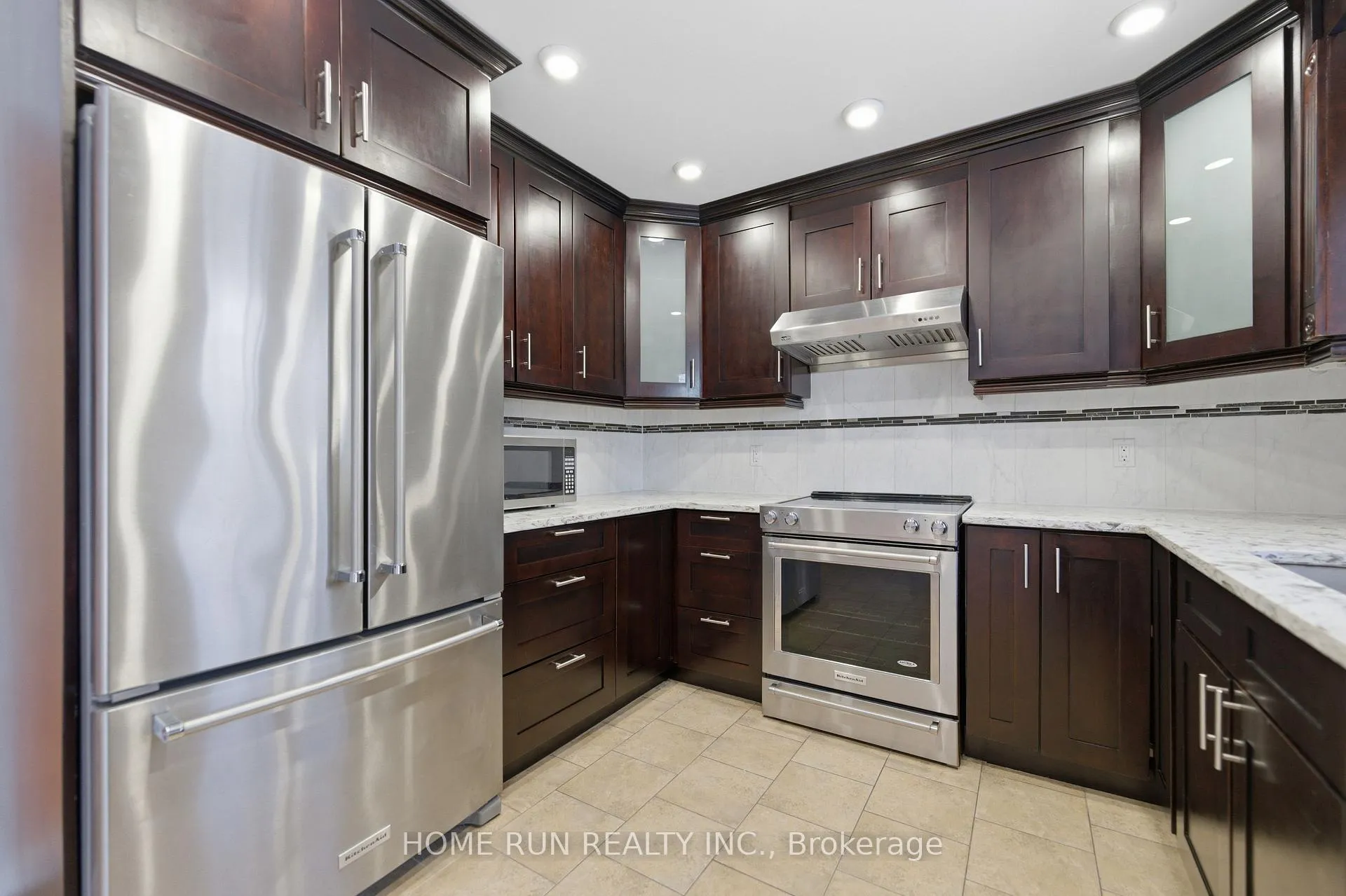 Photo 19 of 35 Weslock Way, Ottawa, Kanata - Kanata Lakes/Heritage Hills — HOMEH