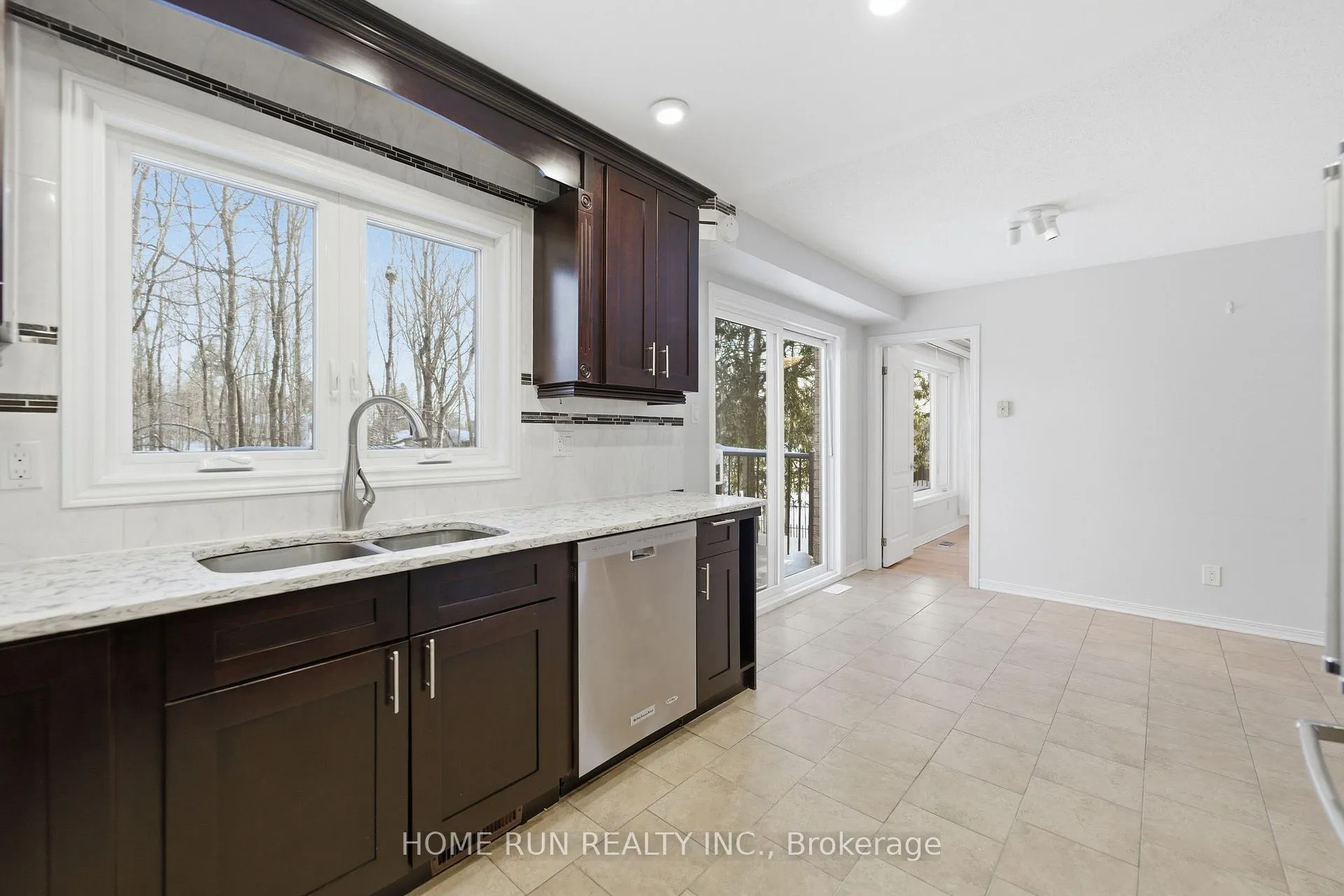Photo 22 of 35 Weslock Way, Ottawa, Kanata - Kanata Lakes/Heritage Hills — HOMEH