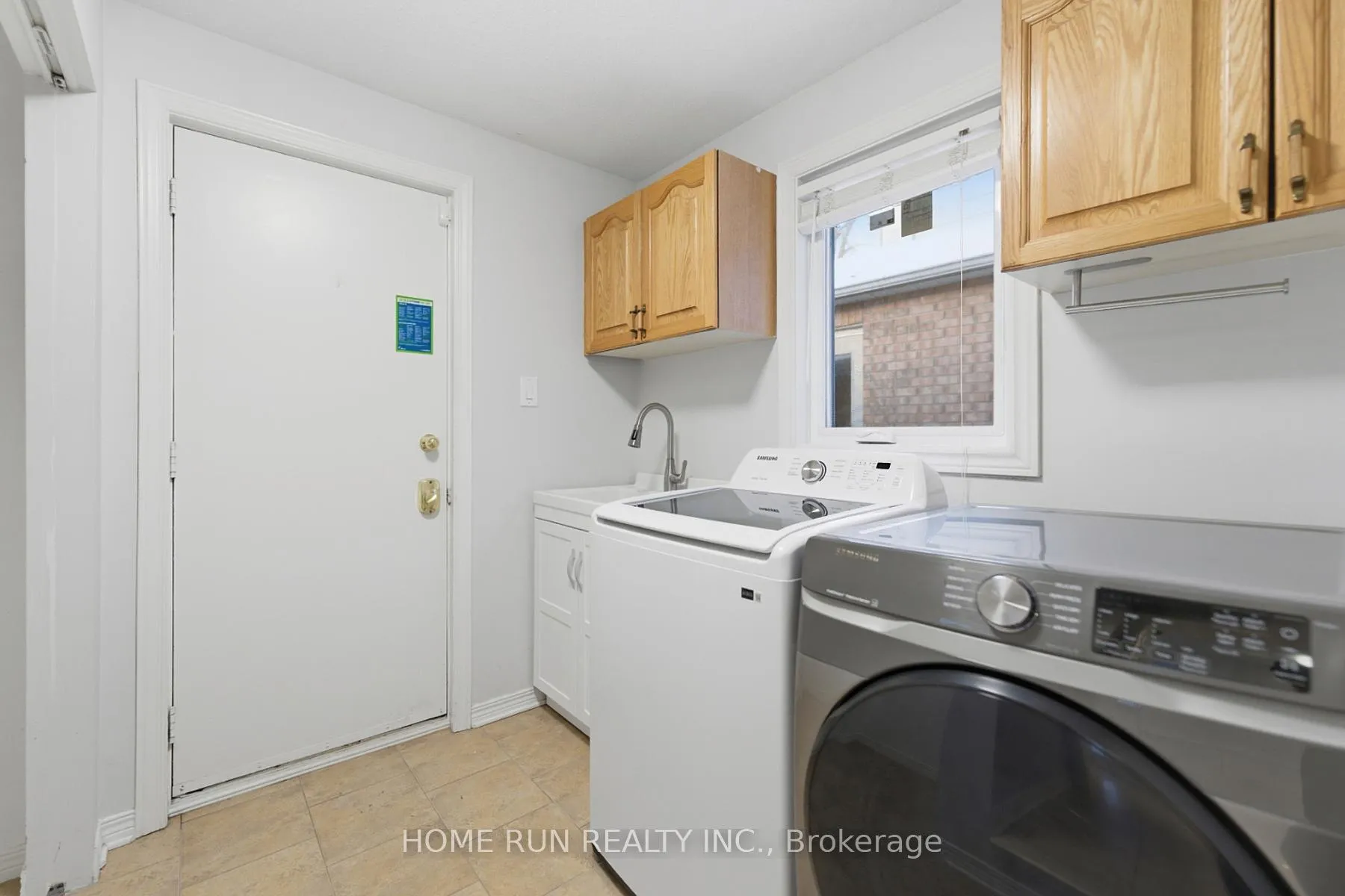 Photo 24 of 35 Weslock Way, Ottawa, Kanata - Kanata Lakes/Heritage Hills — HOMEH