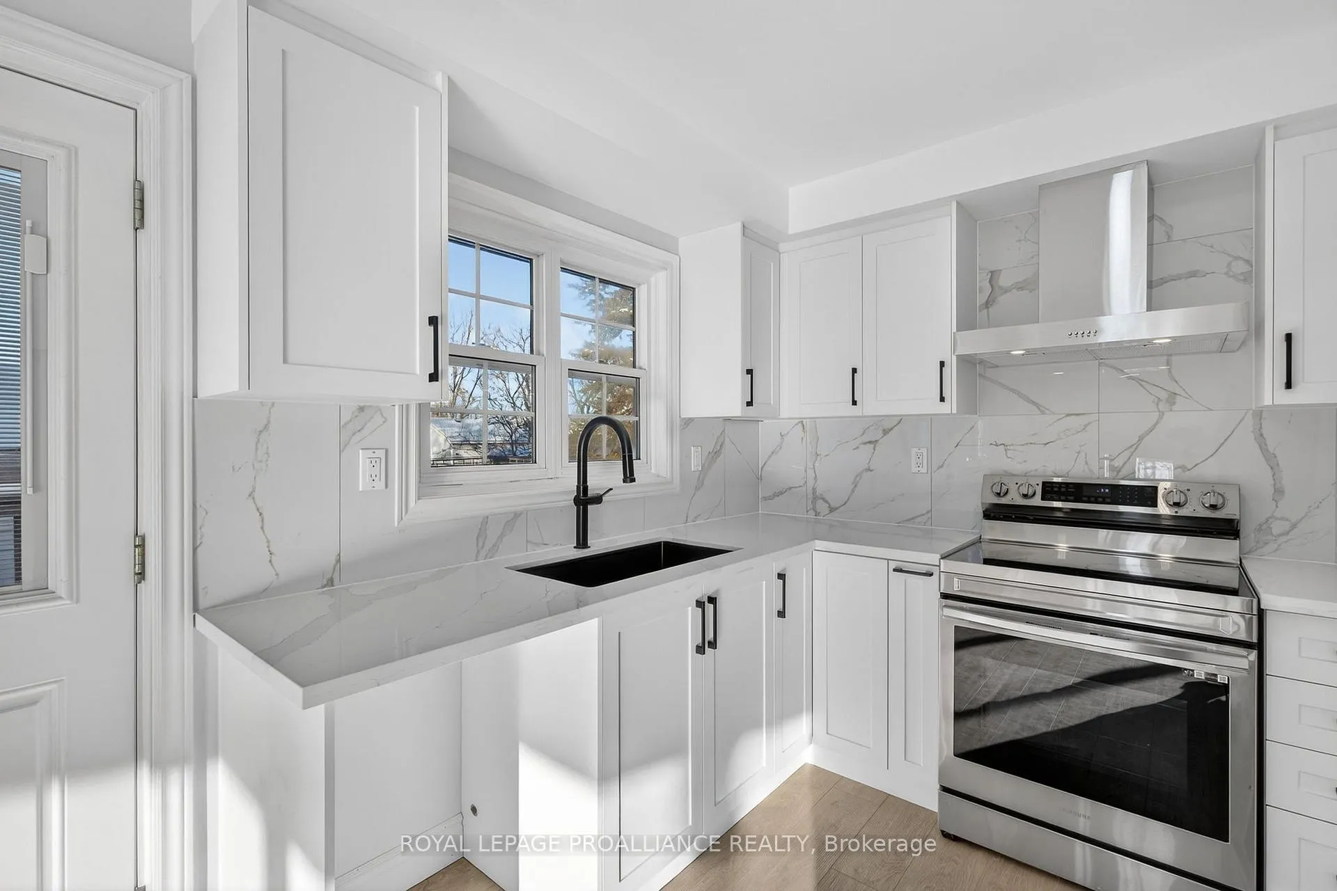 Photo 10 of 91 Stanley Street, Belleville, Belleville Ward — HOMEH