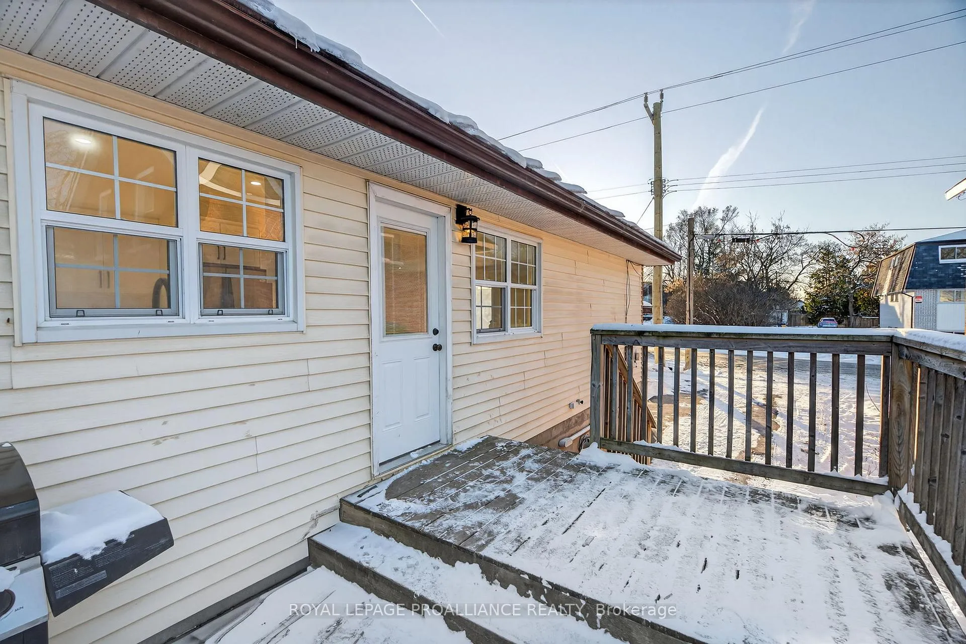 Photo 36 of 91 Stanley Street, Belleville, Belleville Ward — HOMEH