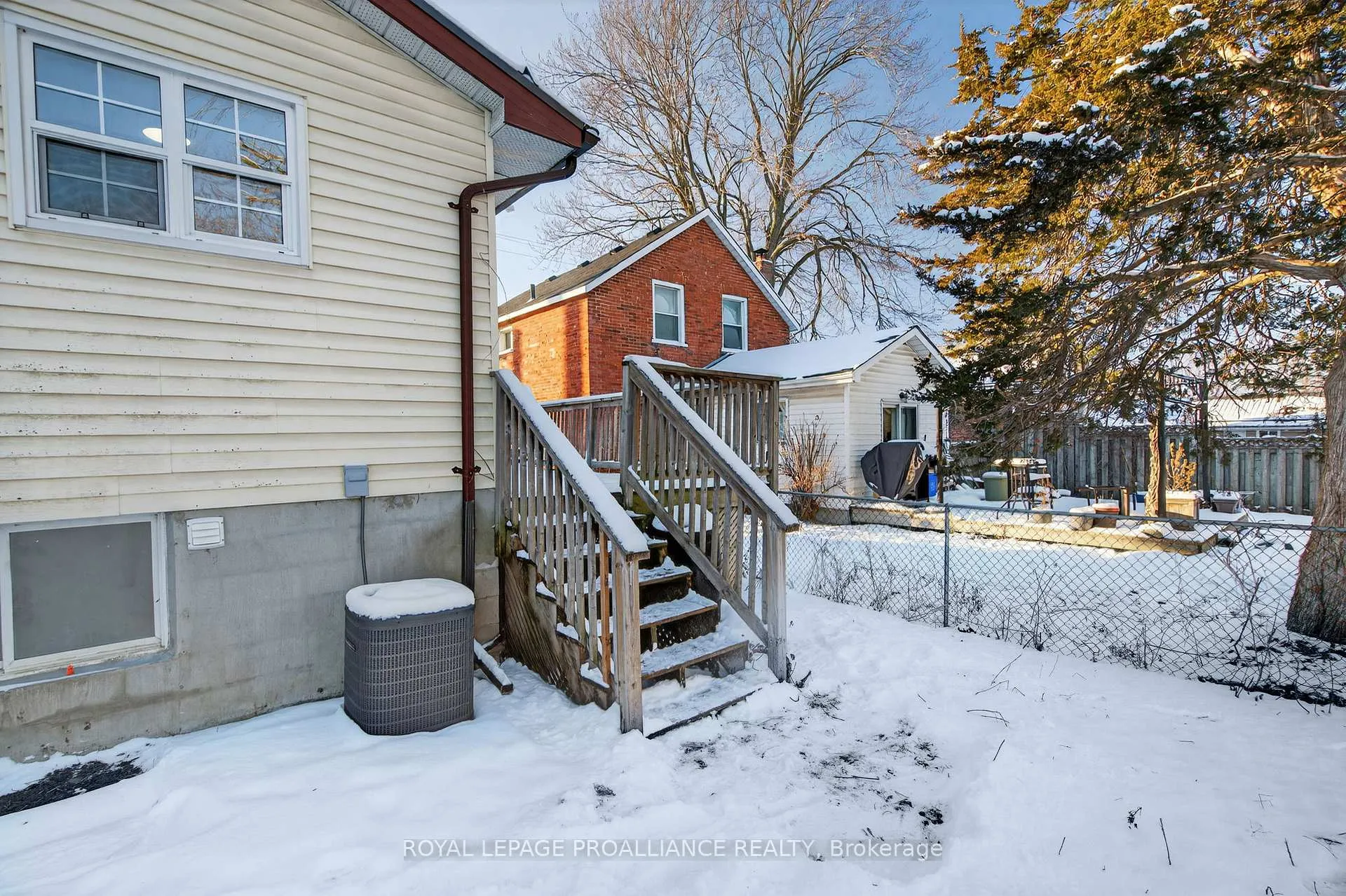 Photo 39 of 91 Stanley Street, Belleville, Belleville Ward — HOMEH