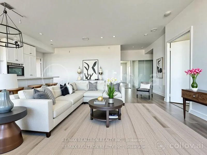 Photo 3 of Unit 5705, 8 Eglinton Avenue E, Toronto, Mount Pleasant West — HOMEH