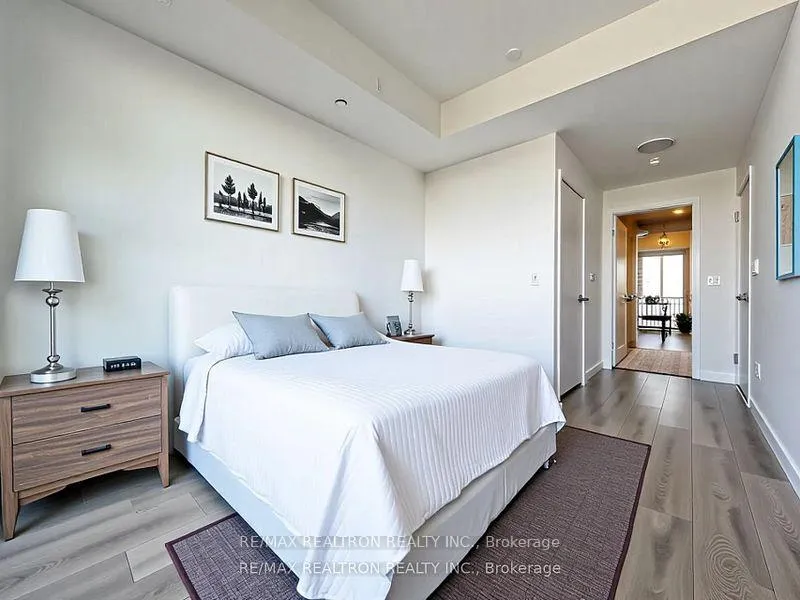 Photo 7 of Unit 5705, 8 Eglinton Avenue E, Toronto, Mount Pleasant West — HOMEH